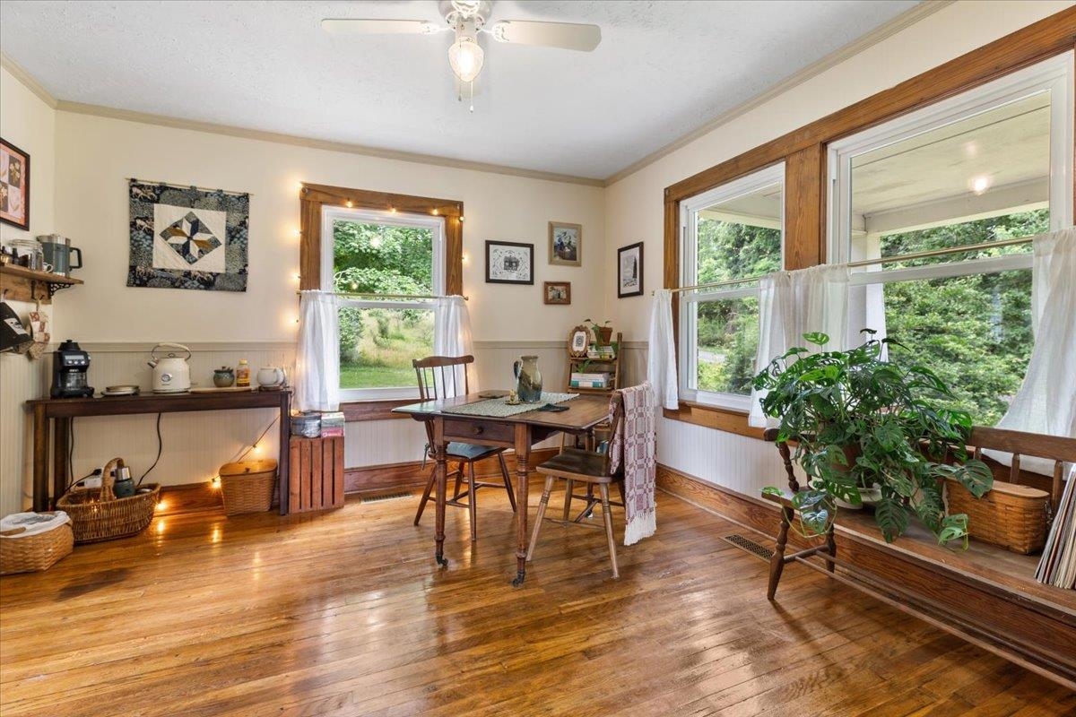 1249 Easy Drive NW Willis VA 24380