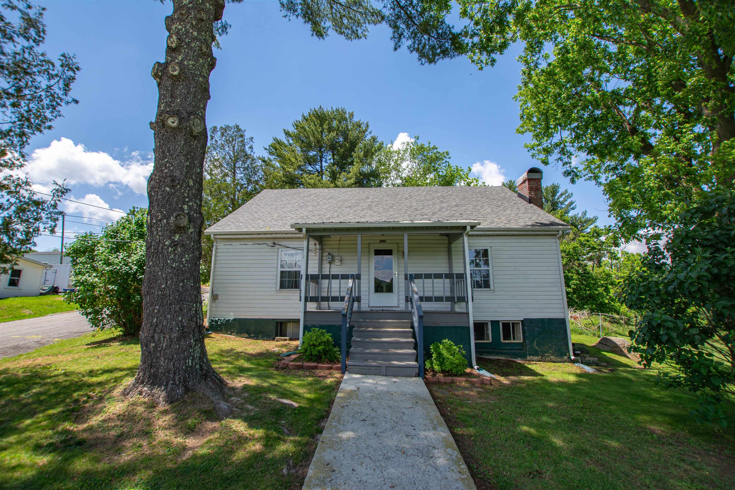 990 W Jefferson Street Wytheville VA 24382