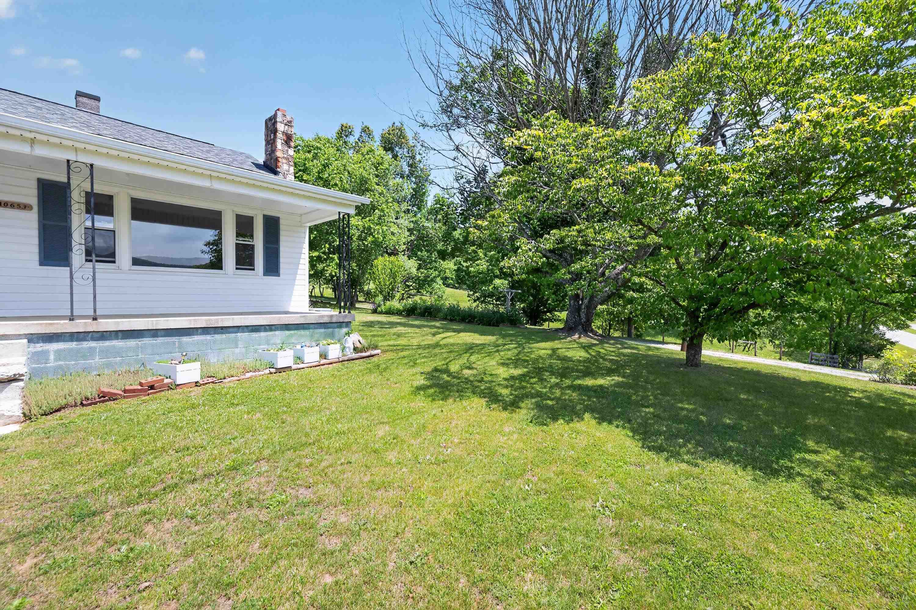 10653 E Blue Grass Trail Bland VA 24315