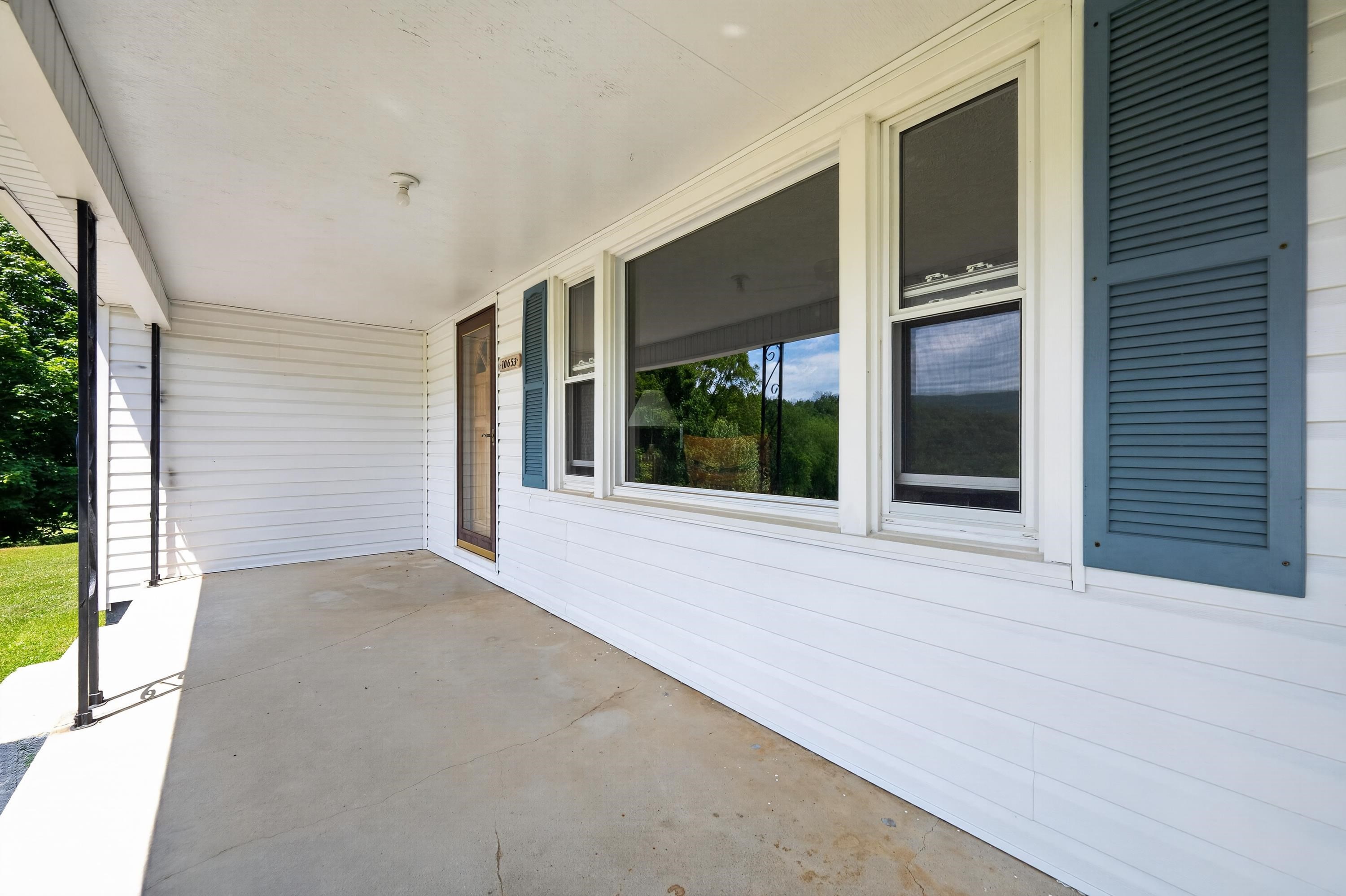 10653 E Blue Grass Trail Bland VA 24315