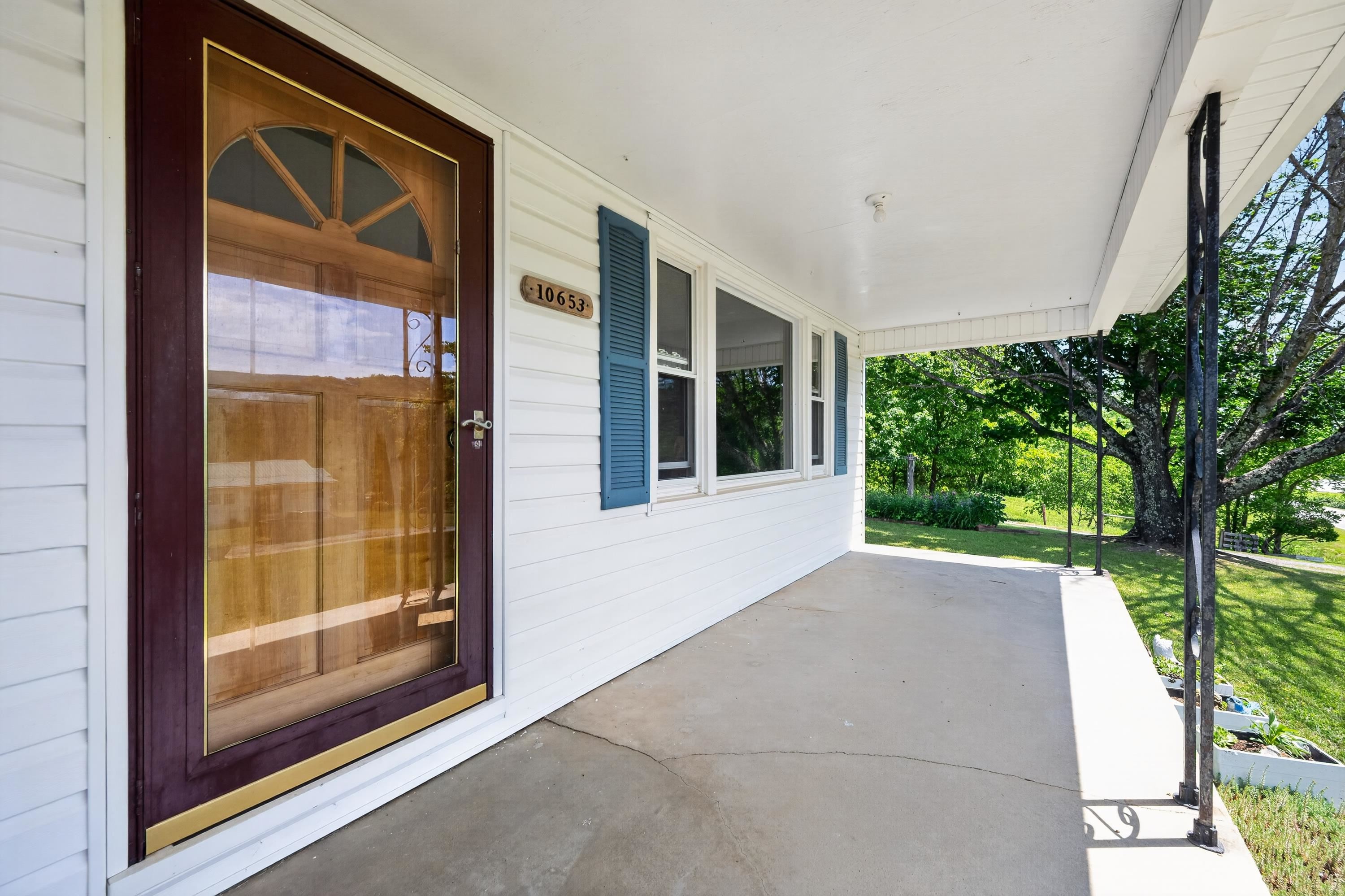 10653 E Blue Grass Trail Bland VA 24315