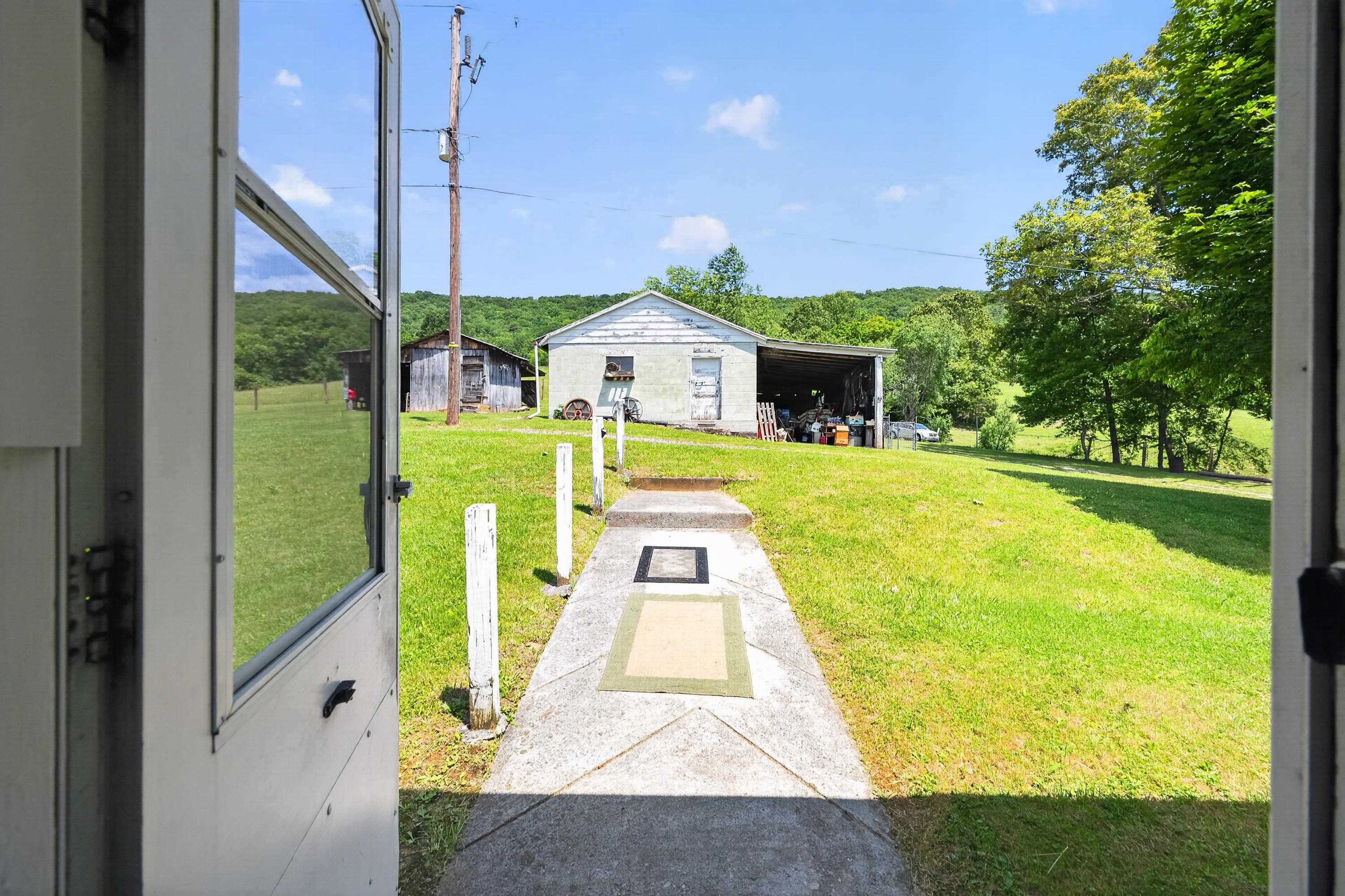 10653 E Blue Grass Trail Bland VA 24315