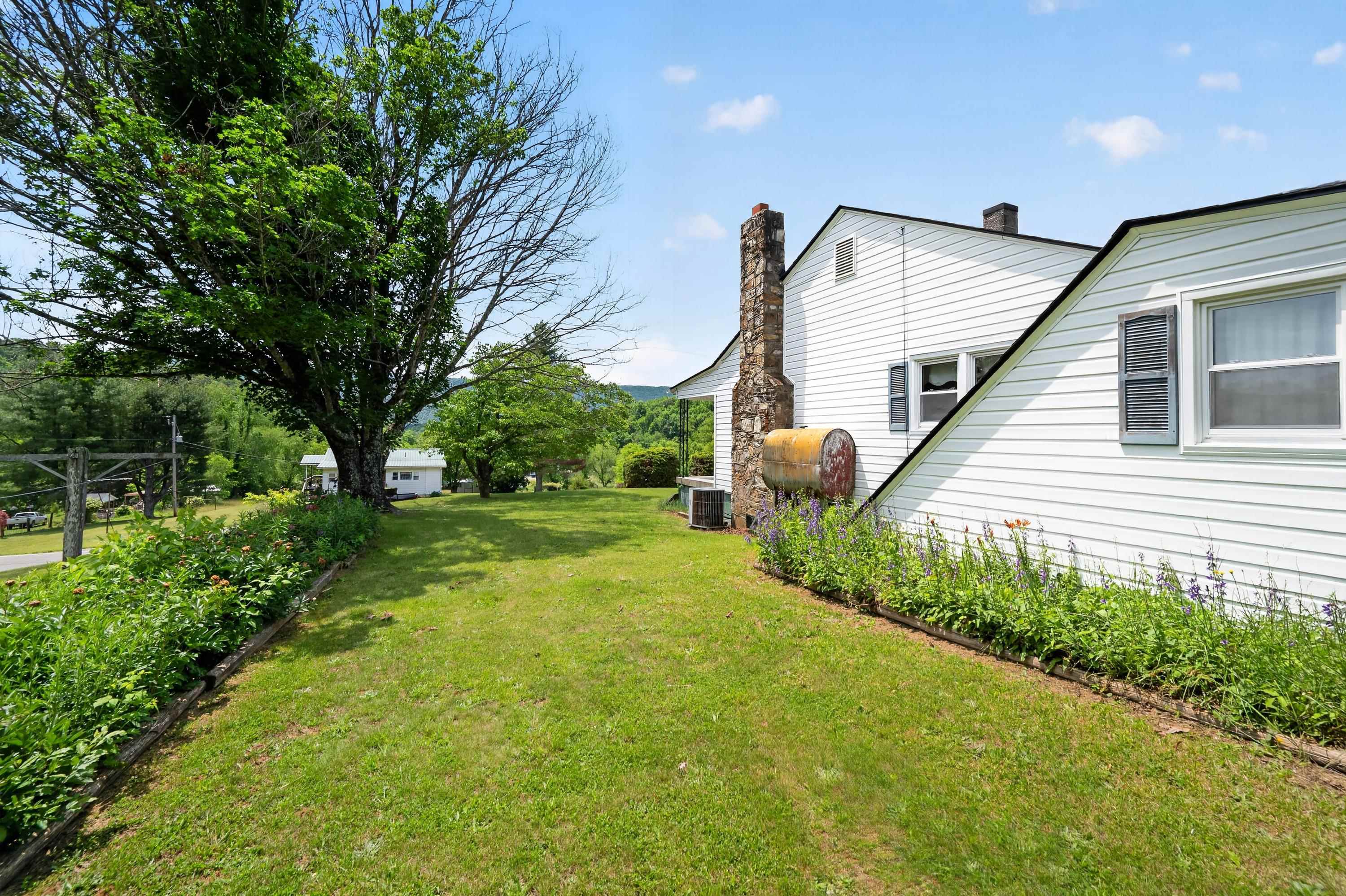 10653 E Blue Grass Trail Bland VA 24315