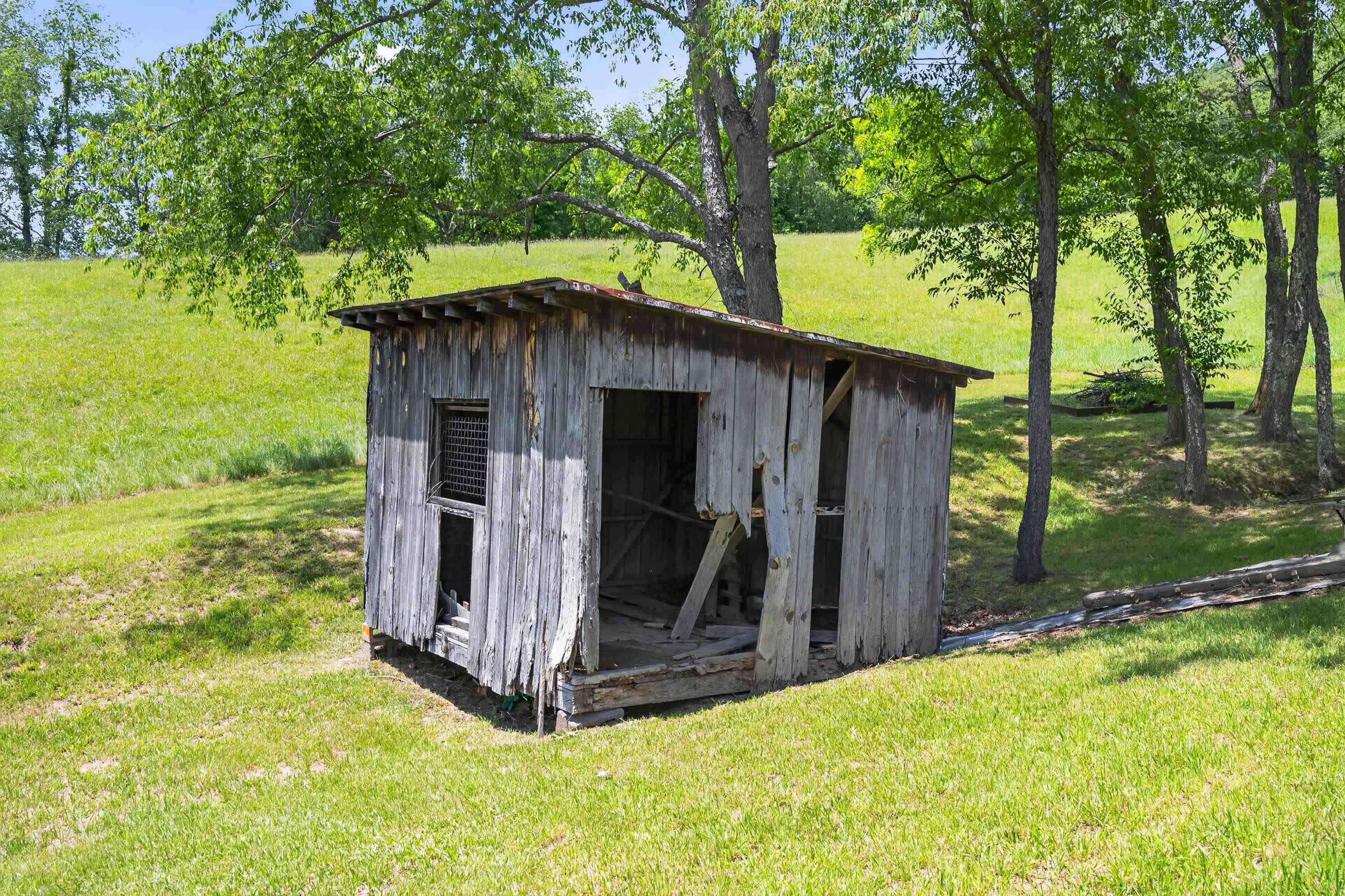 10653 E Blue Grass Trail Bland VA 24315