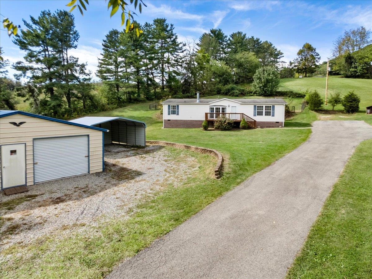 4245 Draper Valley Road Draper VA 24324