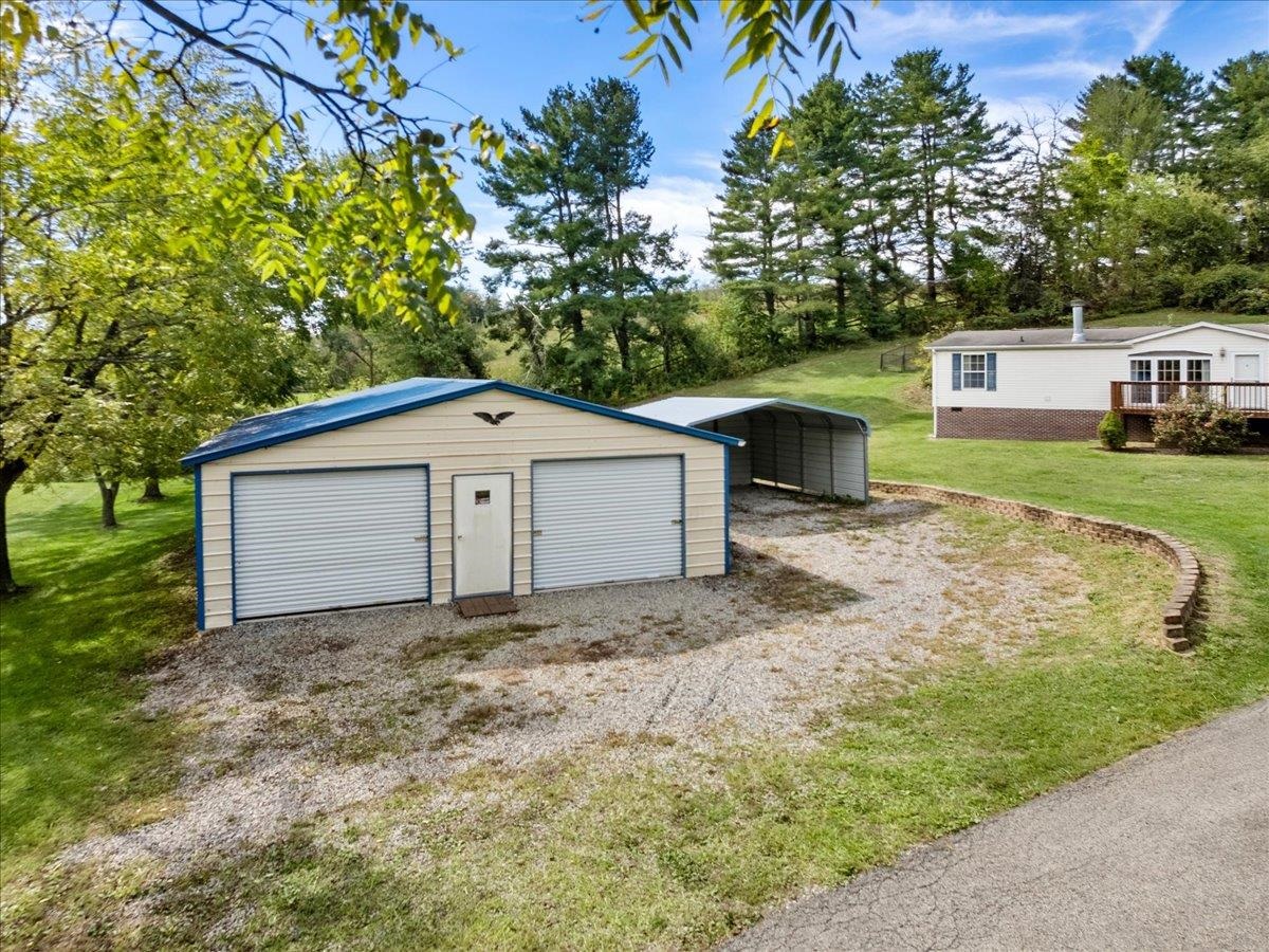 4245 Draper Valley Road Draper VA 24324
