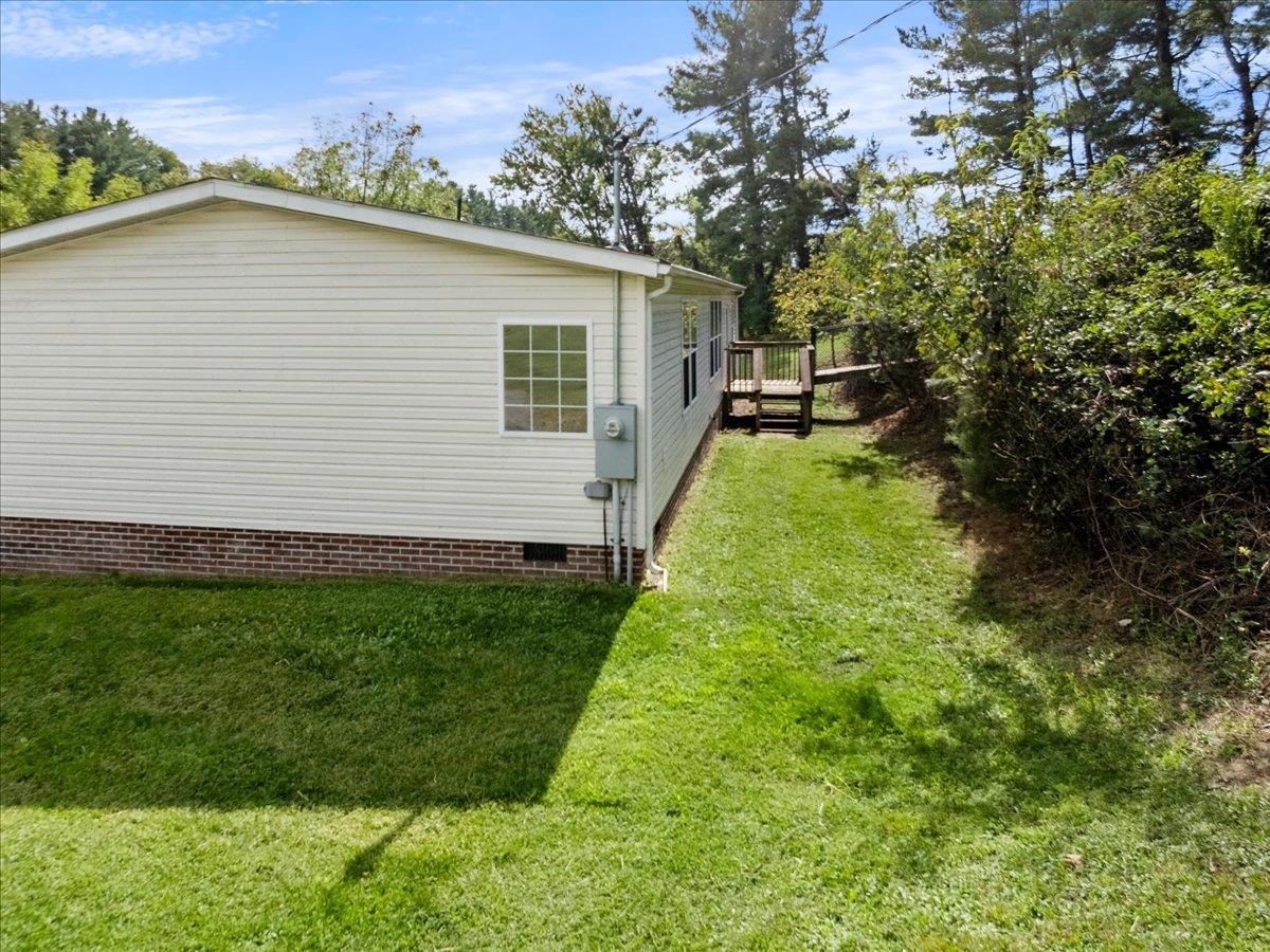 4245 Draper Valley Road Draper VA 24324