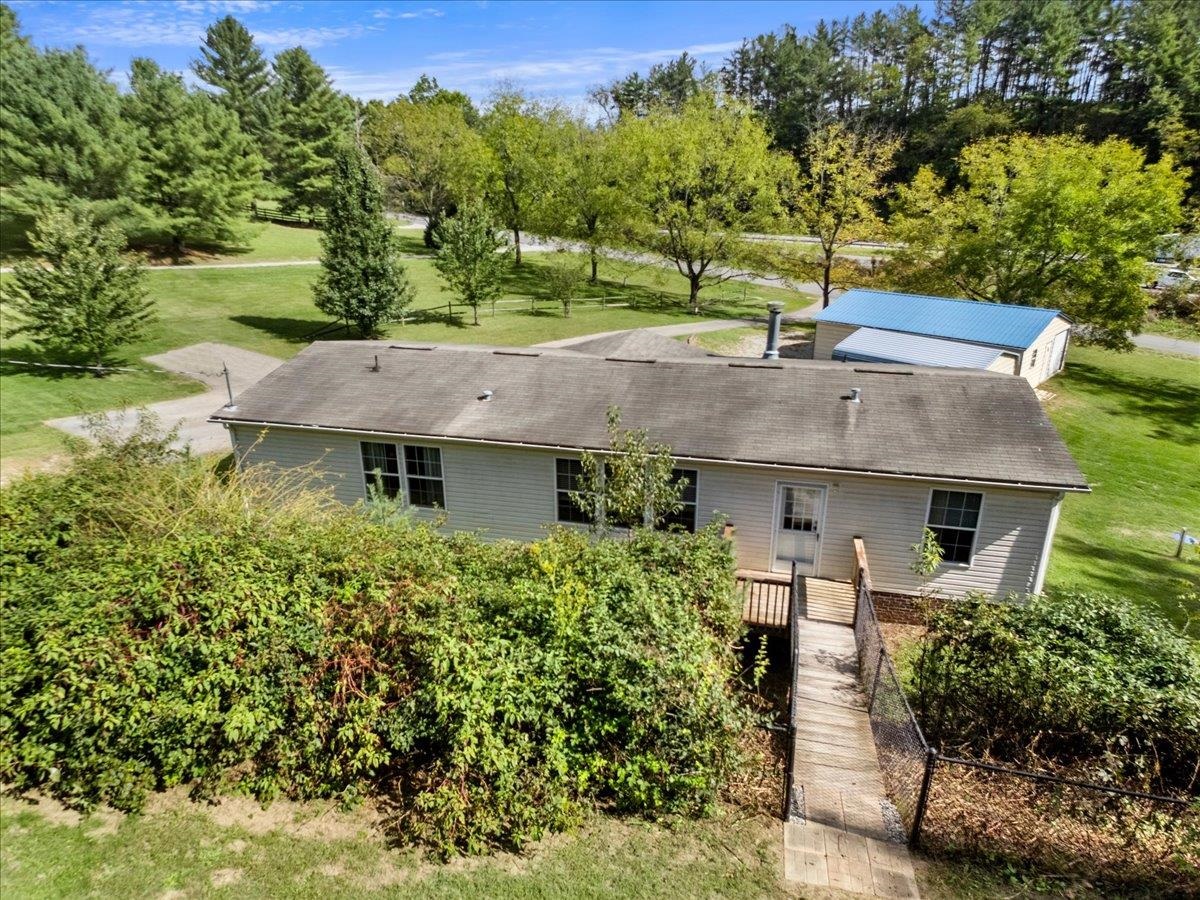4245 Draper Valley Road Draper VA 24324