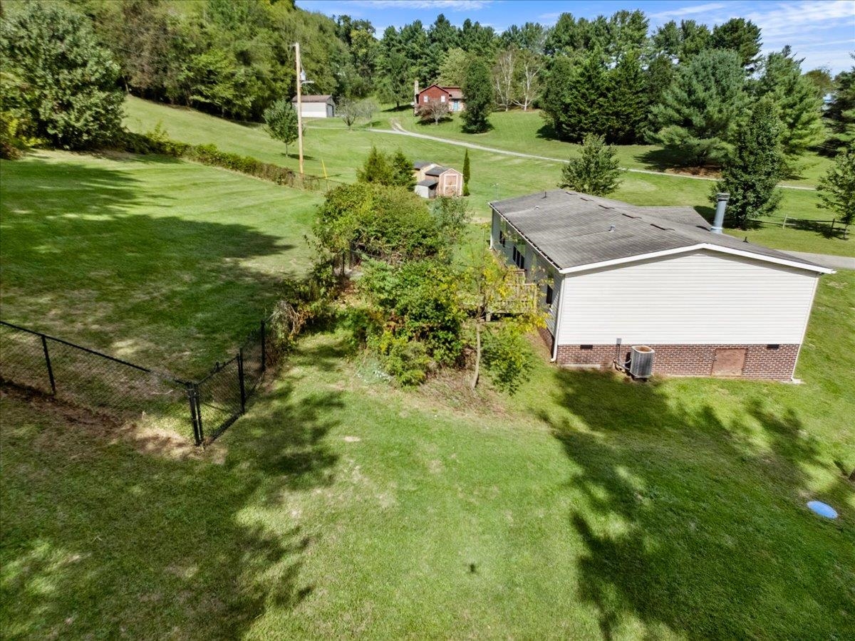 4245 Draper Valley Road Draper VA 24324