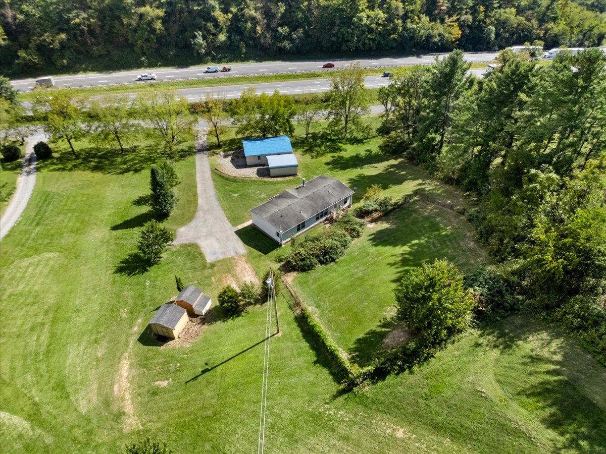 4245 Draper Valley Road Draper VA 24324