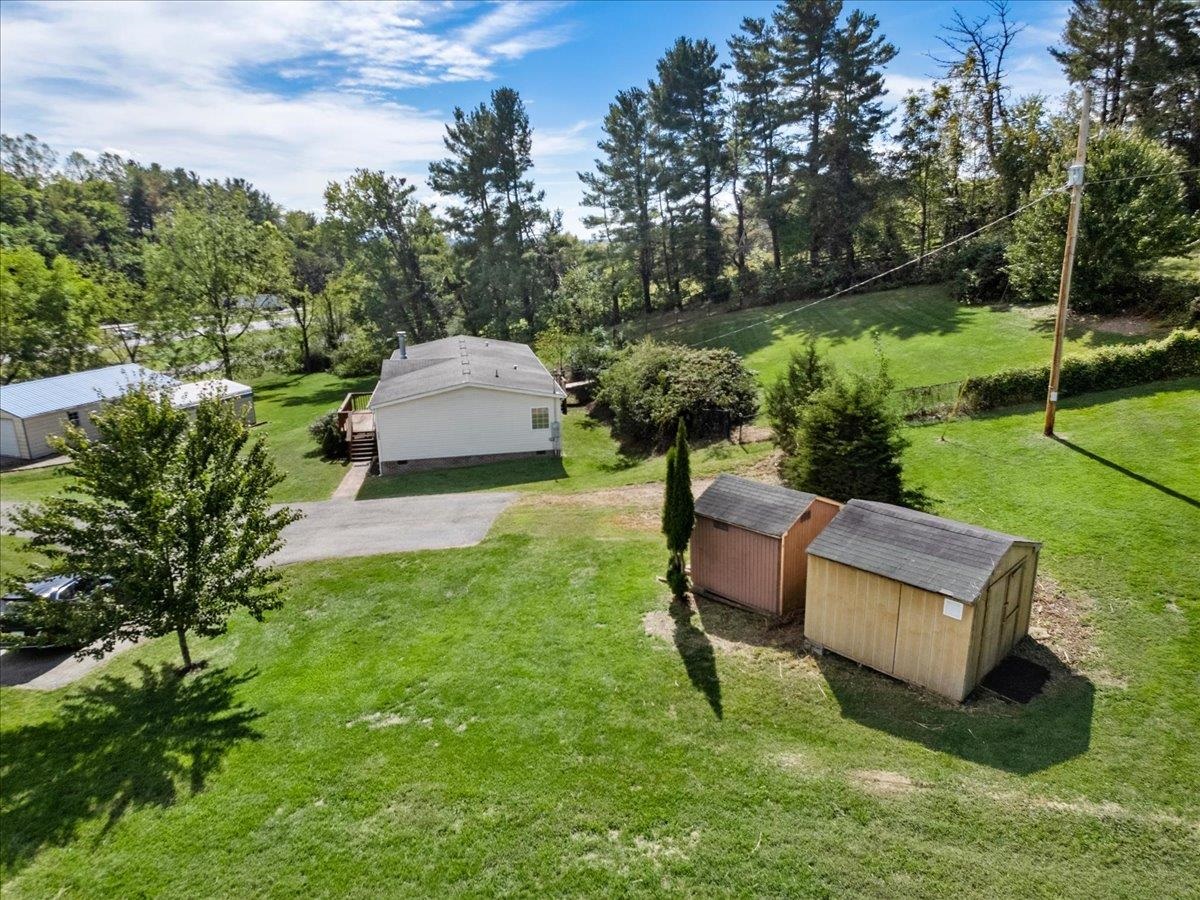 4245 Draper Valley Road Draper VA 24324