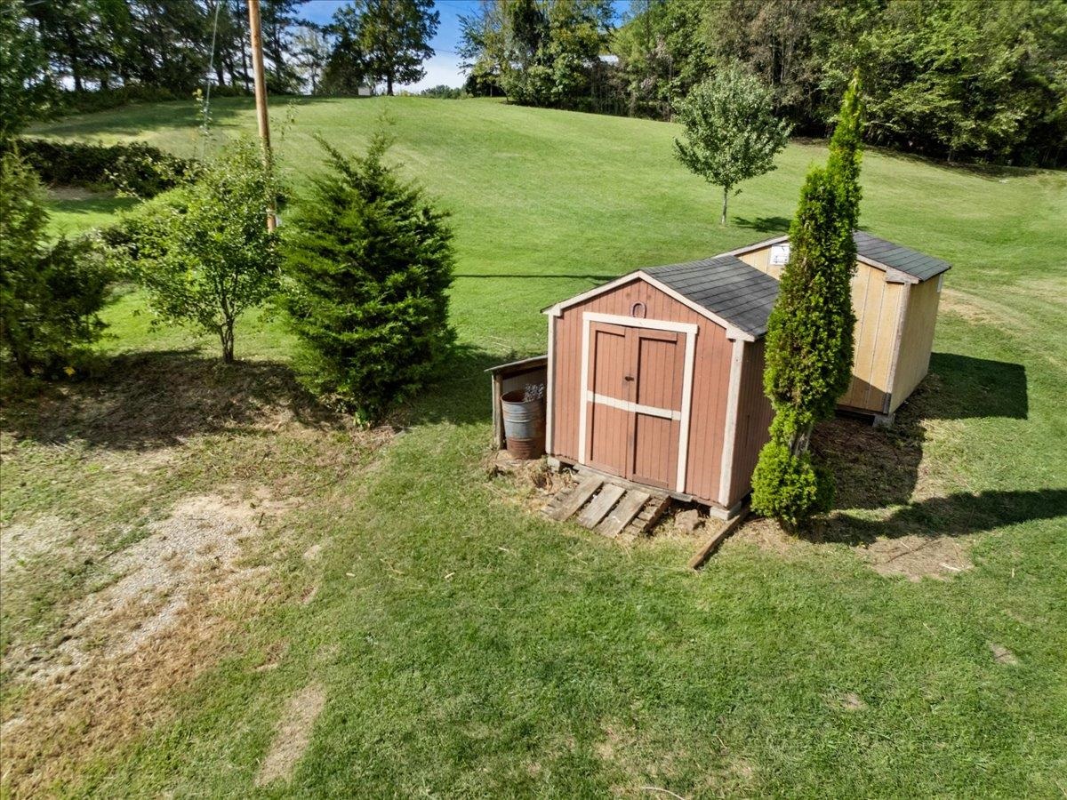 4245 Draper Valley Road Draper VA 24324