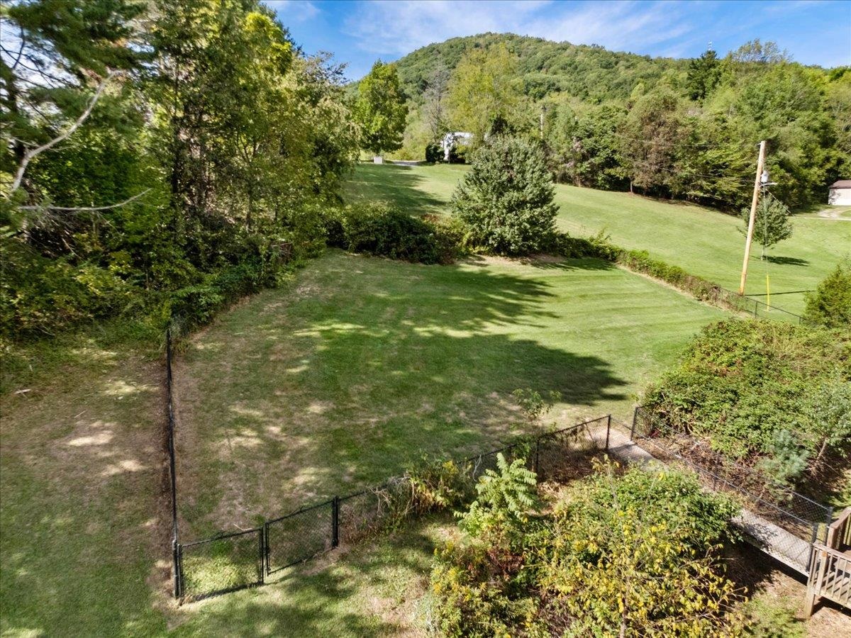 4245 Draper Valley Road Draper VA 24324