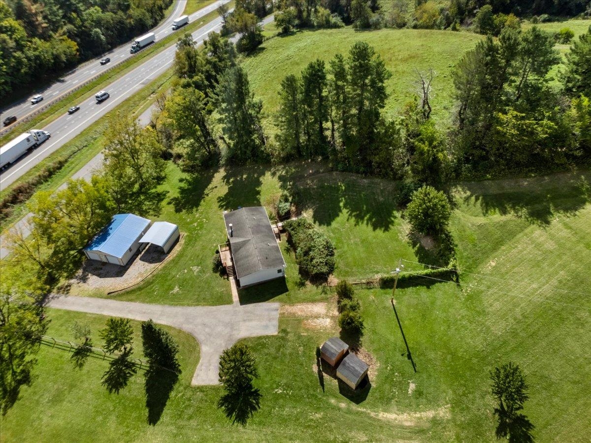 4245 Draper Valley Road Draper VA 24324