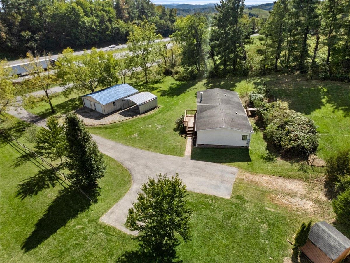 4245 Draper Valley Road Draper VA 24324