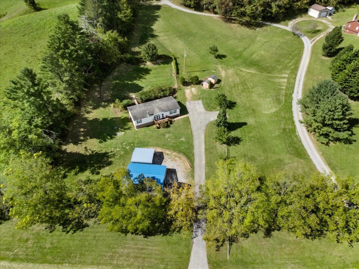 4245 Draper Valley Road Draper VA 24324