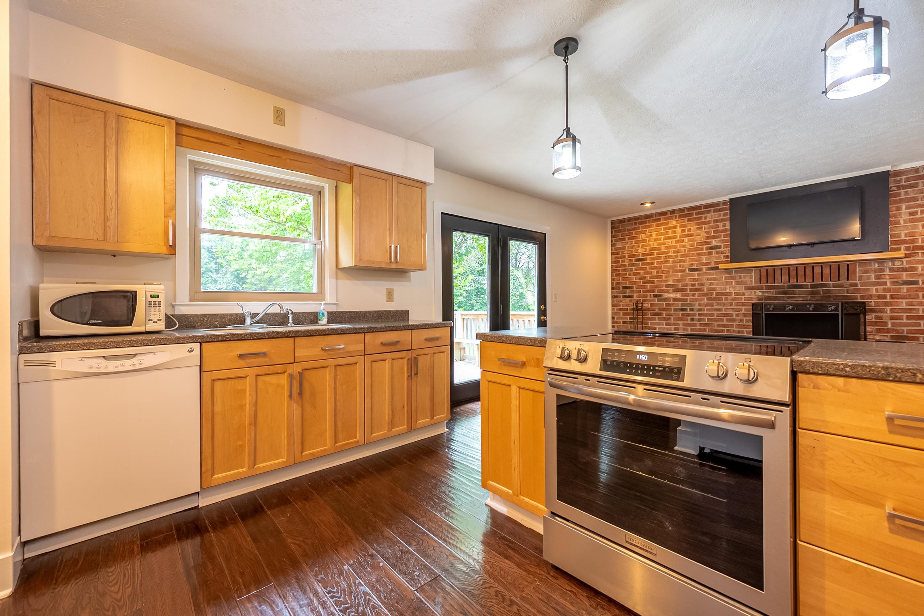 806 Horseshoe Lane Blacksburg VA 24060