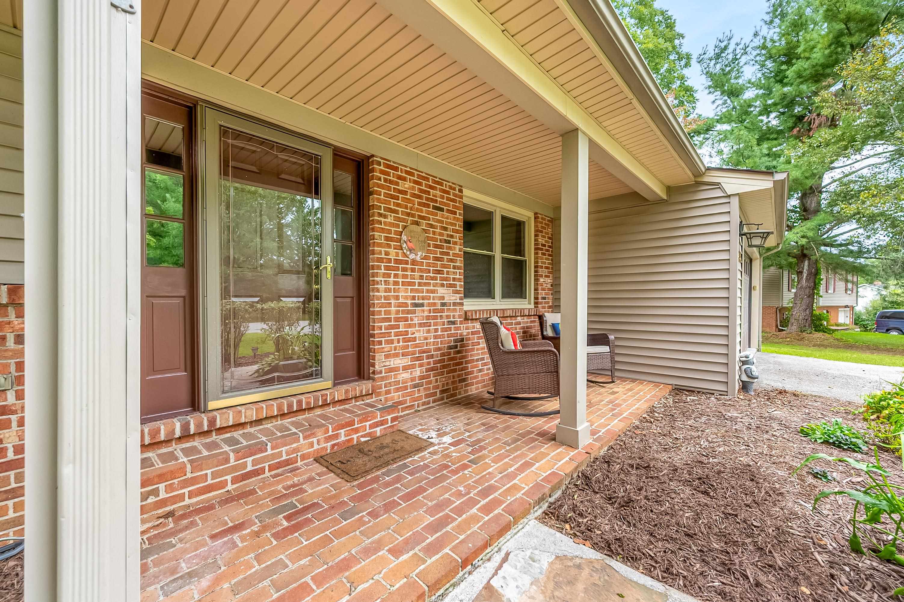 806 Horseshoe Lane Blacksburg VA 24060