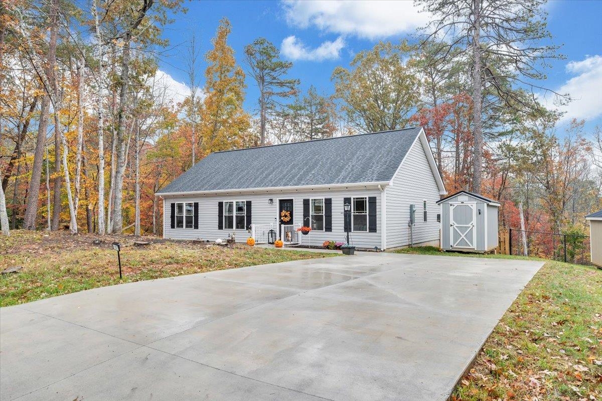 107 Pine Ridge Drive Hardy VA 24101