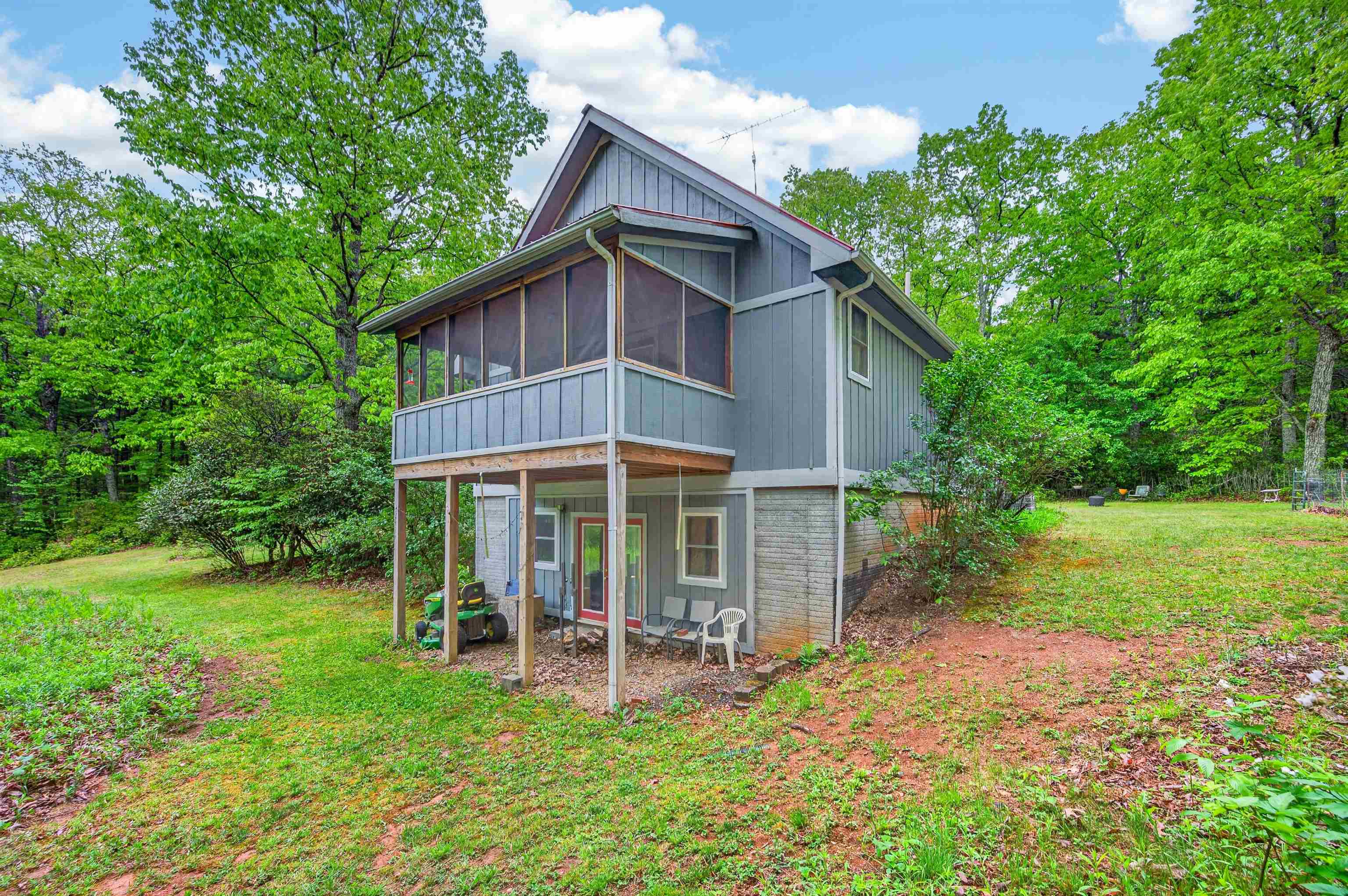 899 Fairview Church Road SW Floyd VA 24091
