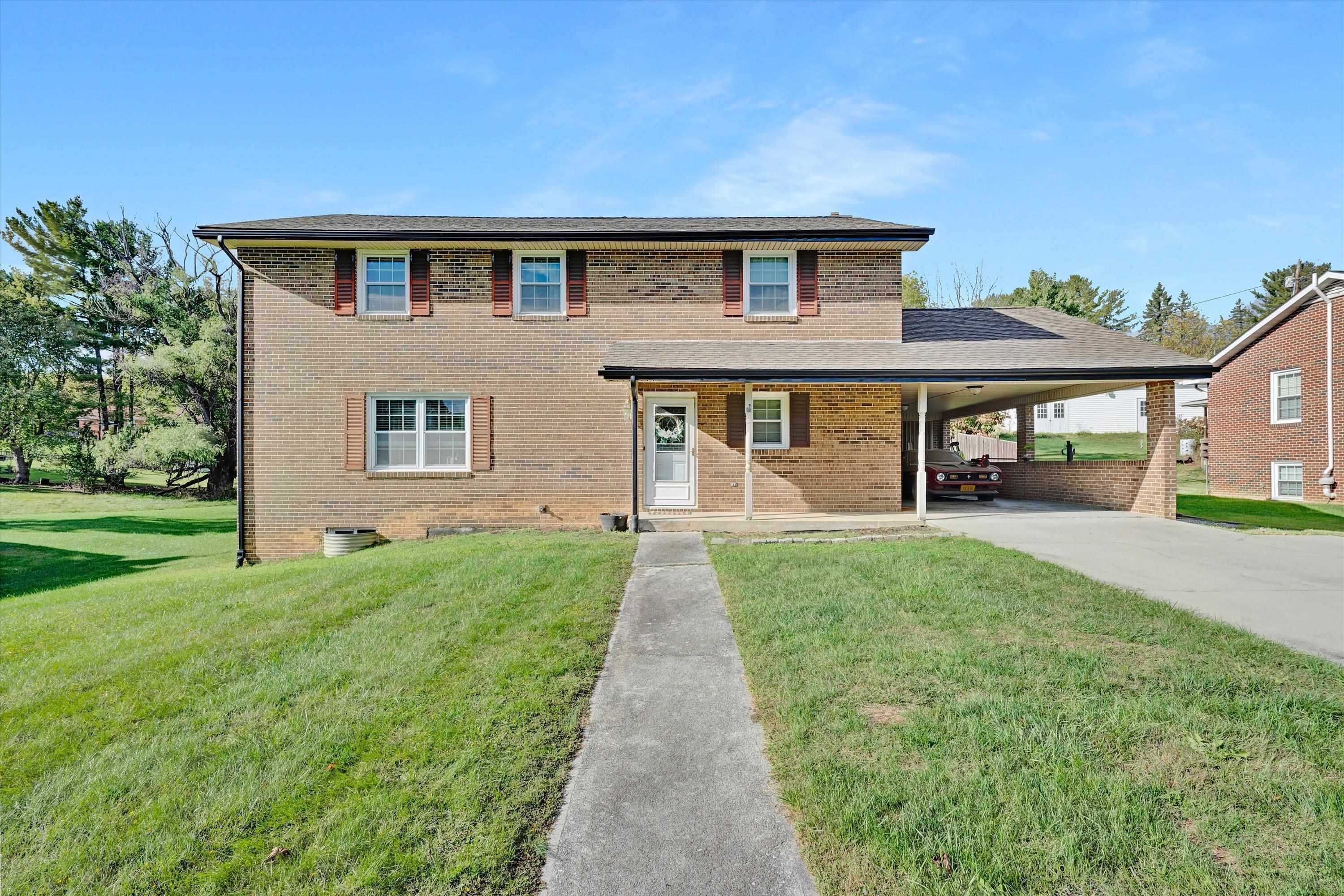 1307 Hopkins Drive Pulaski VA 24301