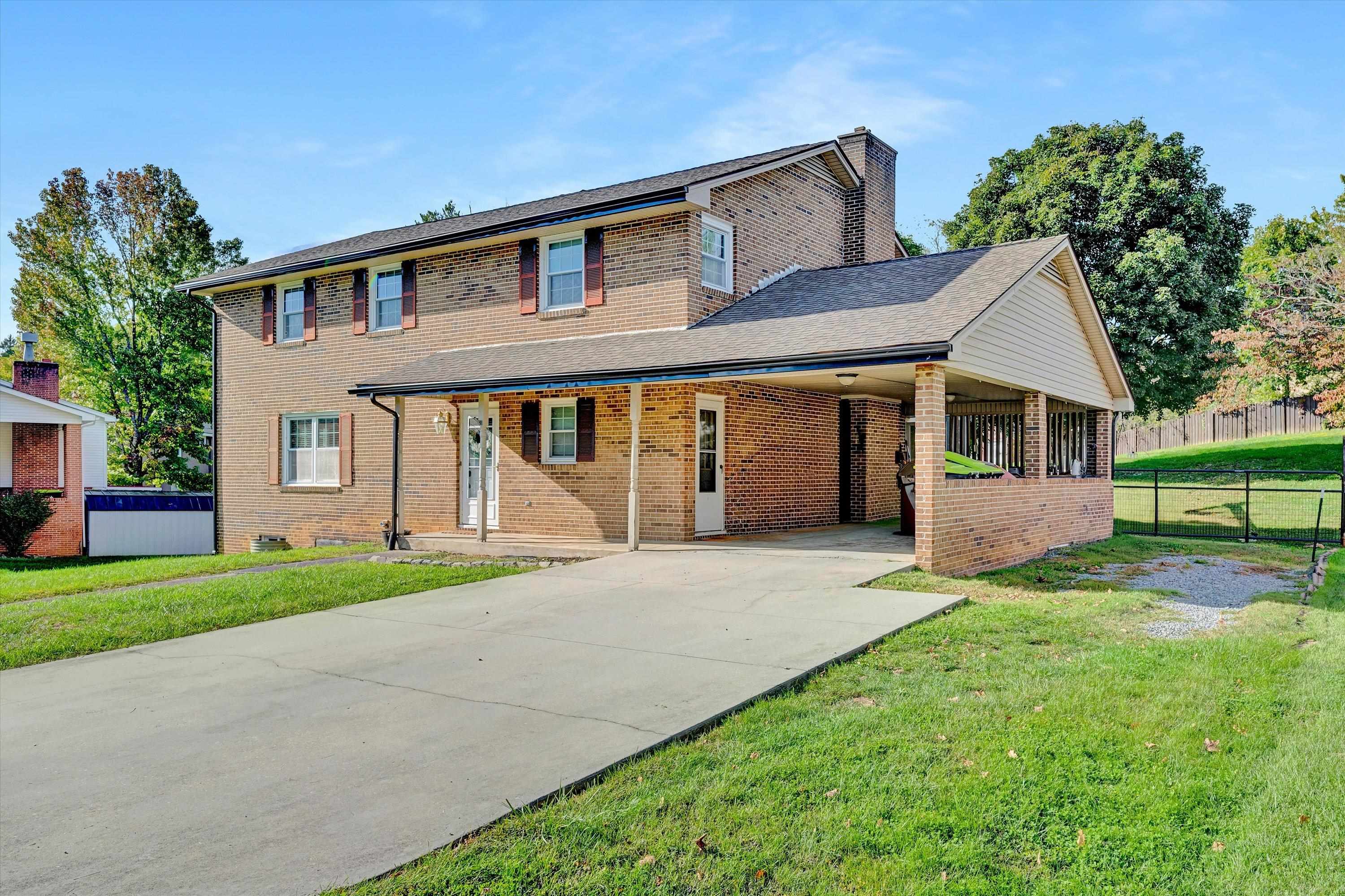 1307 Hopkins Drive Pulaski VA 24301