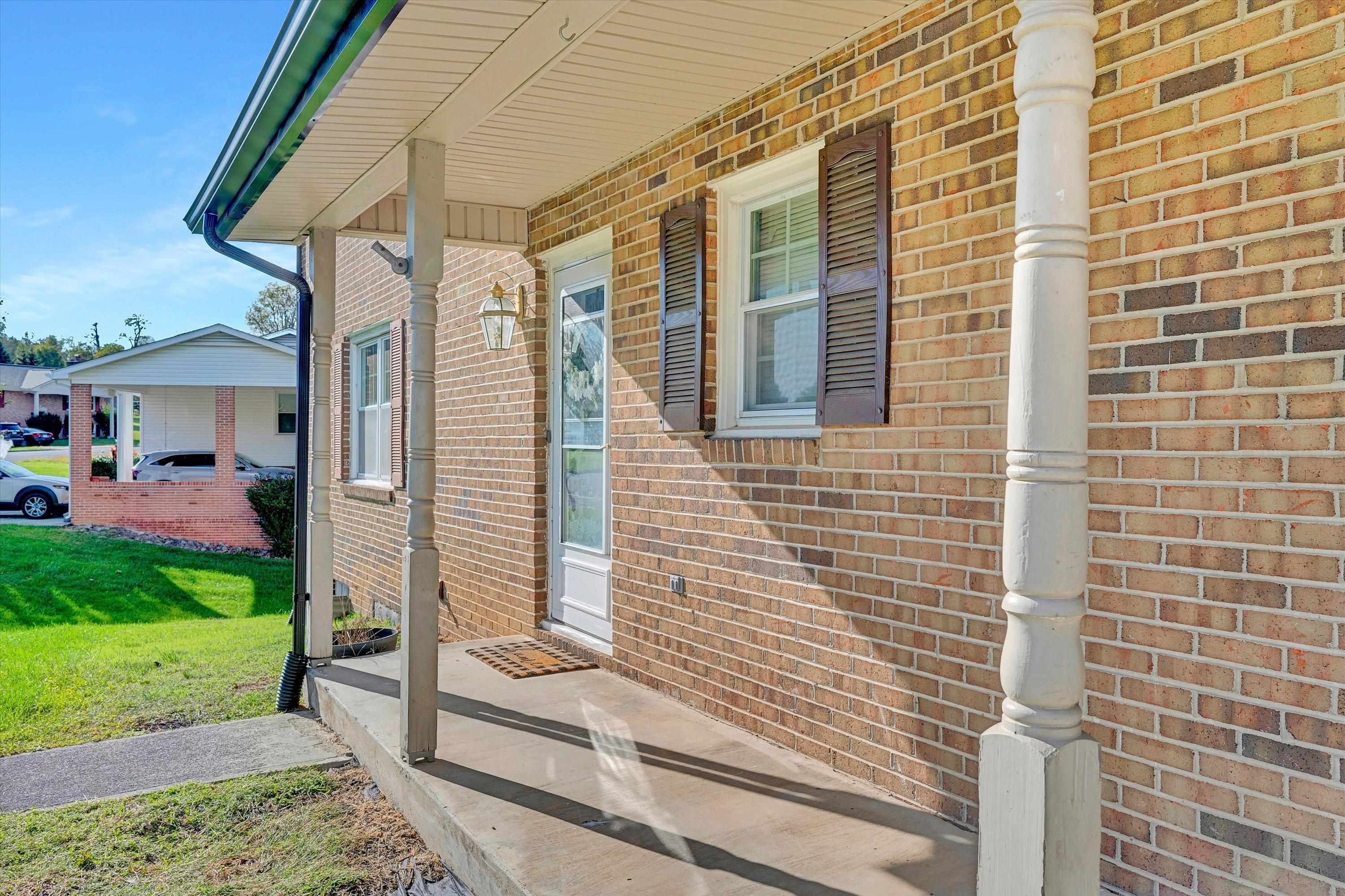 1307 Hopkins Drive Pulaski VA 24301