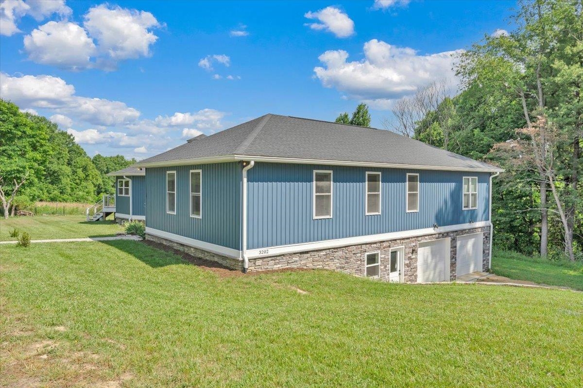 3202-3204 Mathews Lane Blacksburg VA 24060