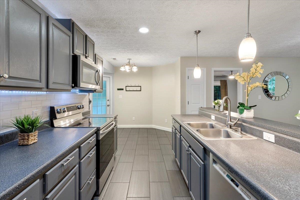 2271 Ridgeview Road NW Floyd VA 24091