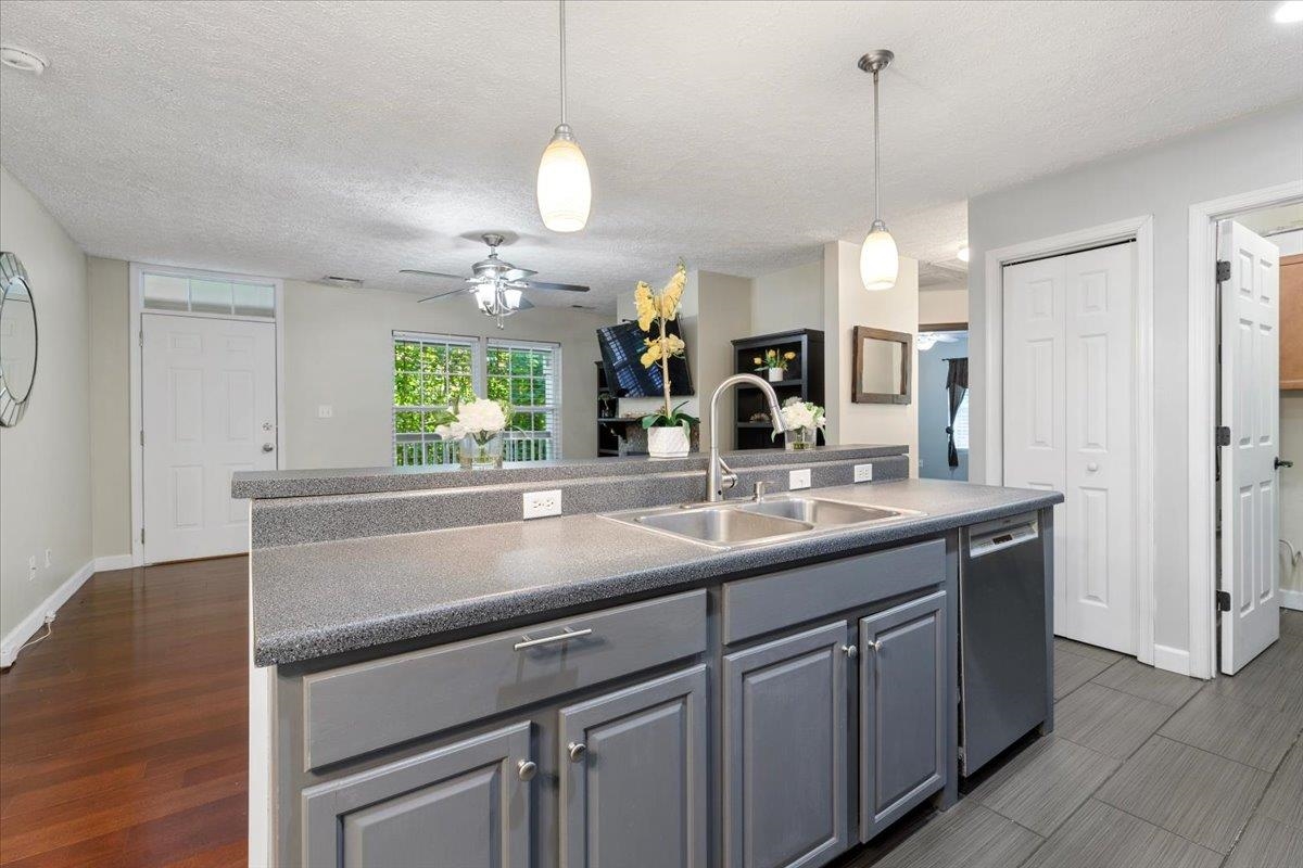 2271 Ridgeview Road NW Floyd VA 24091