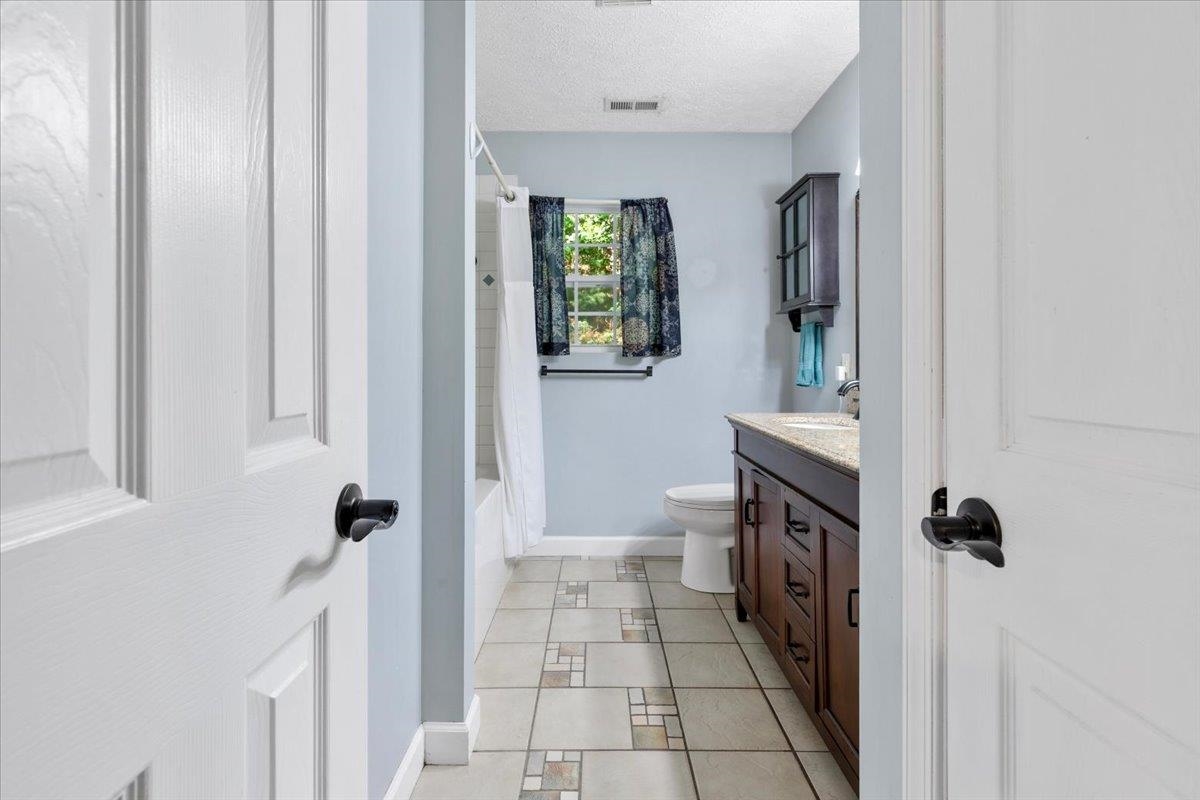 2271 Ridgeview Road NW Floyd VA 24091