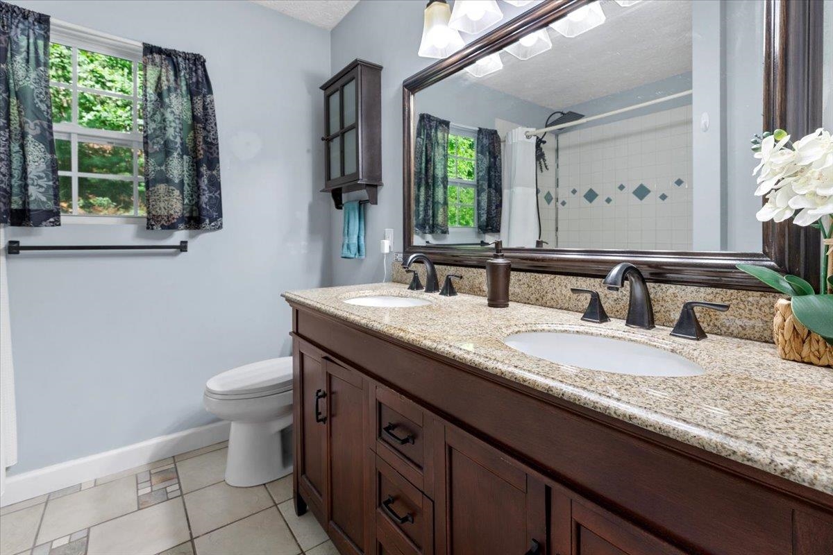 2271 Ridgeview Road NW Floyd VA 24091