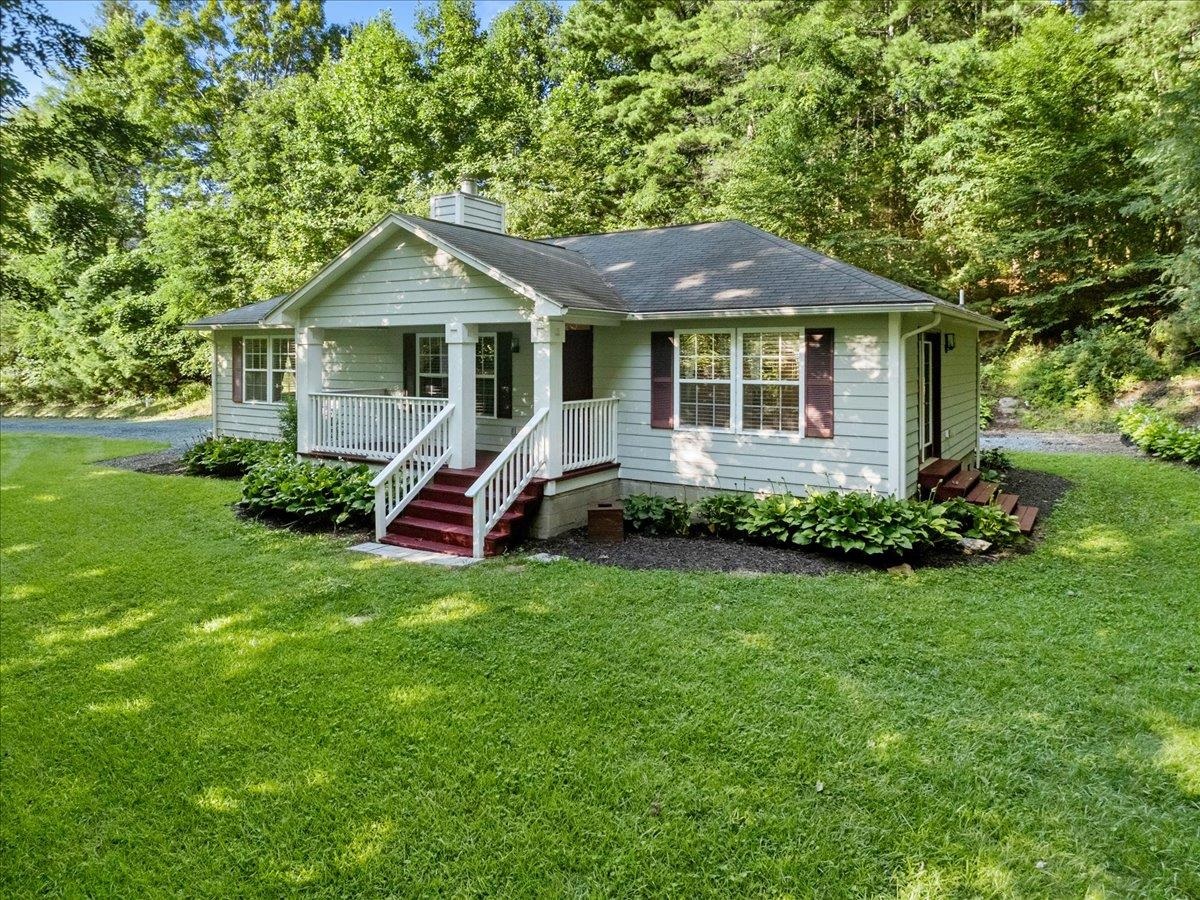 2271 Ridgeview Road NW Floyd VA 24091