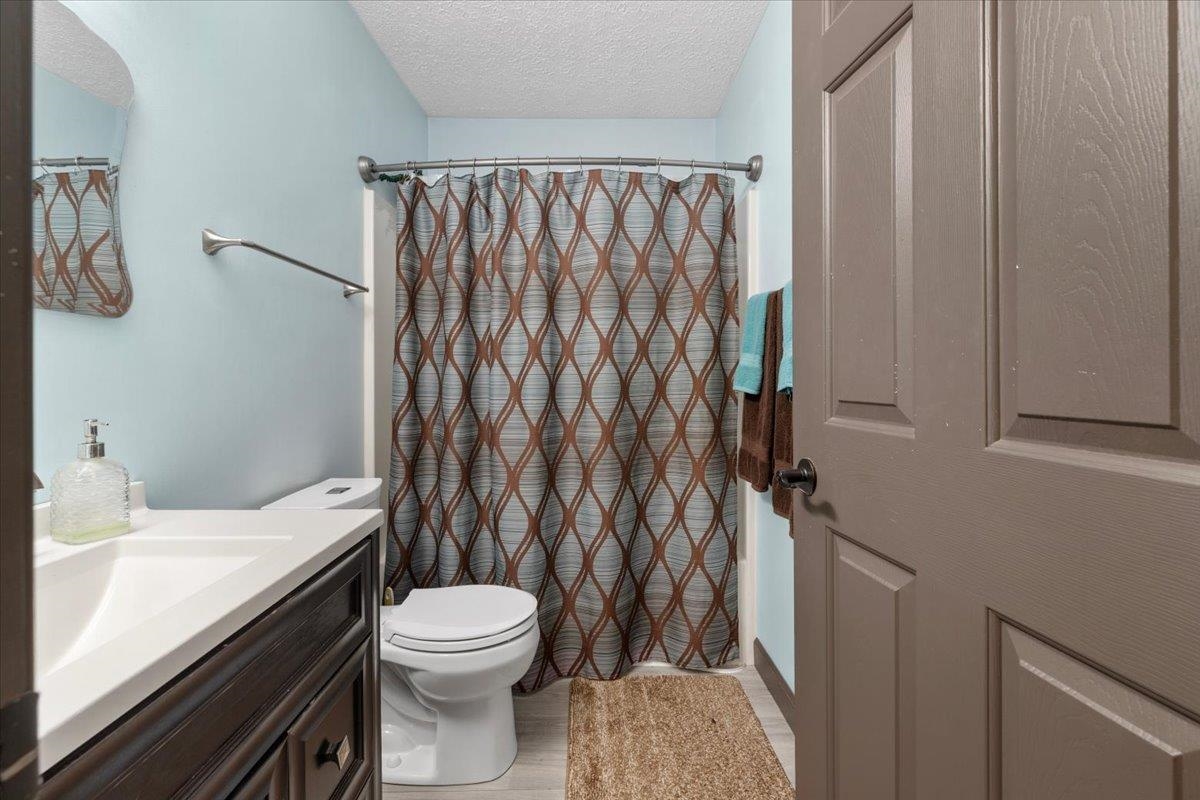 2271 Ridgeview Road NW Floyd VA 24091