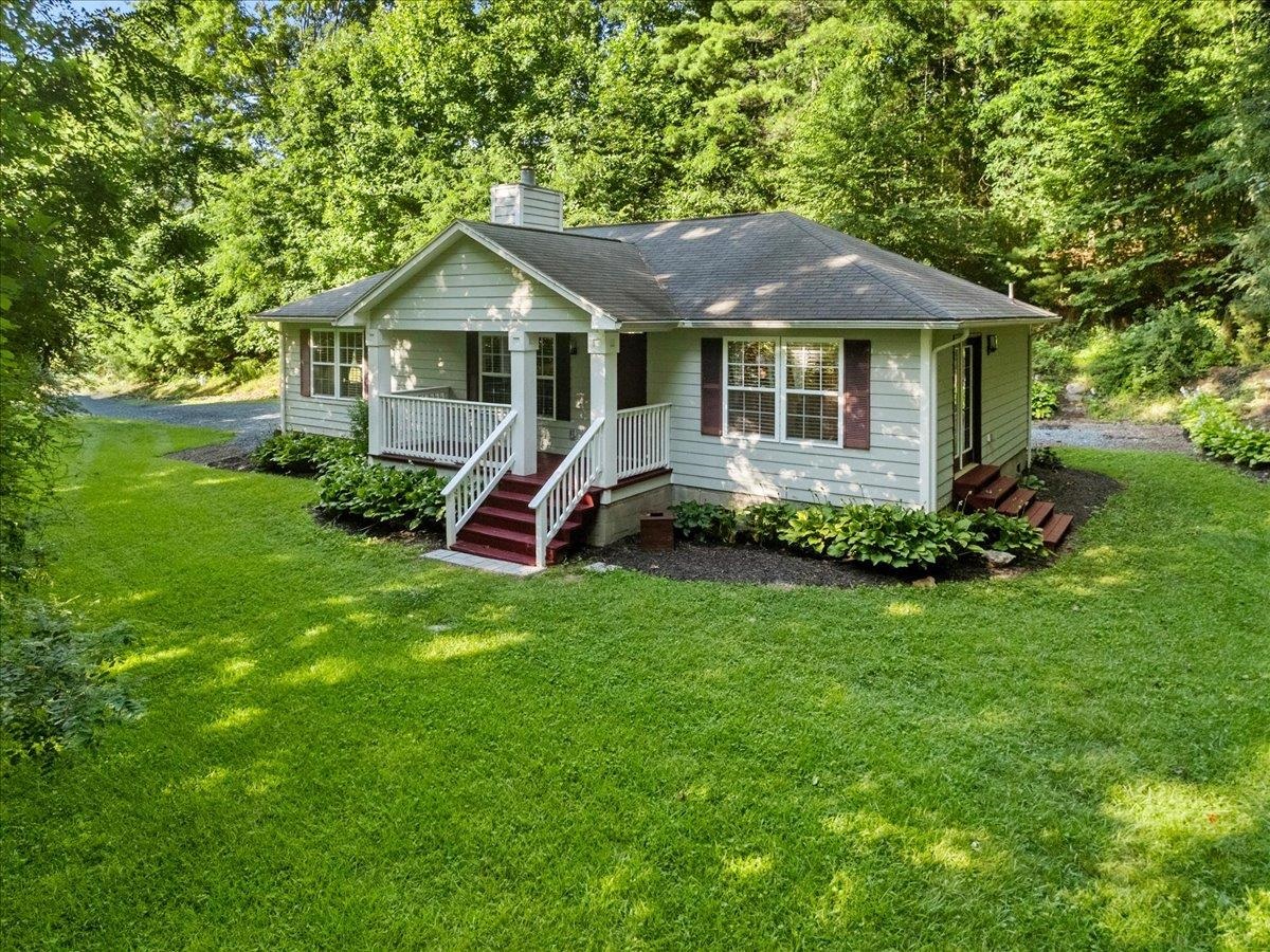 2271 Ridgeview Road NW Floyd VA 24091