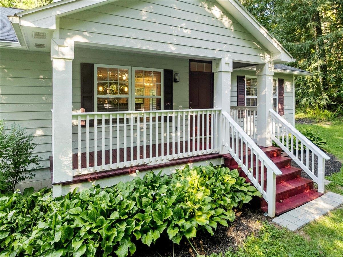 2271 Ridgeview Road NW Floyd VA 24091