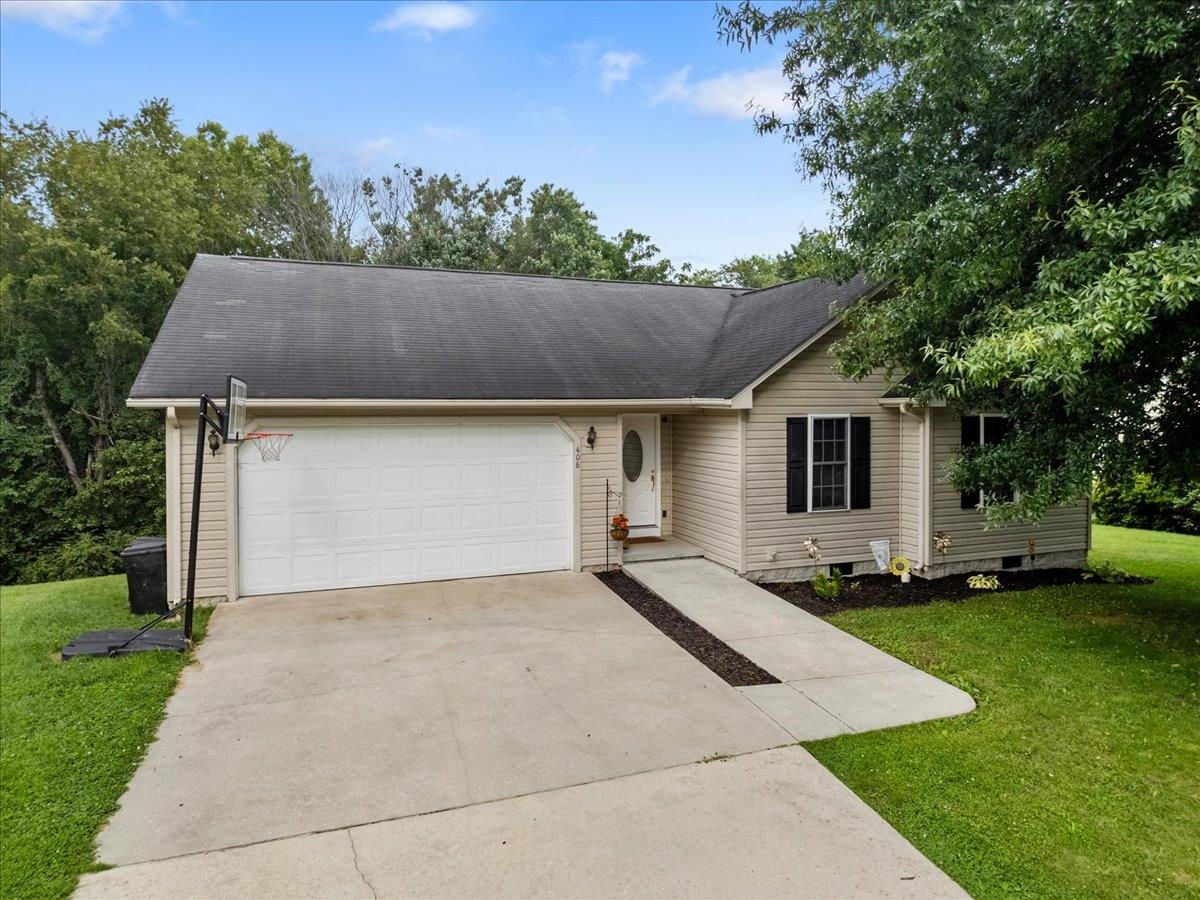 408 Giles Avenue Dublin VA 24084