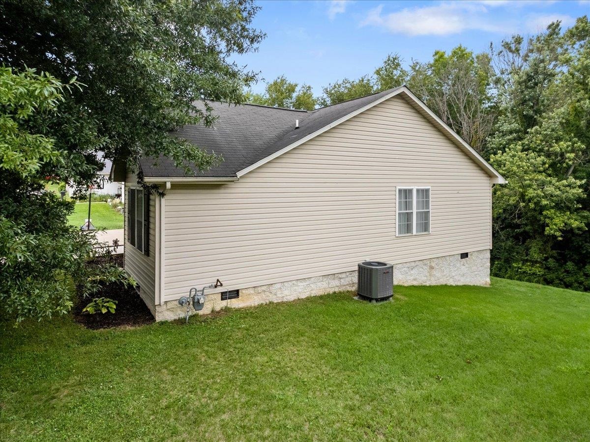 408 Giles Avenue Dublin VA 24084