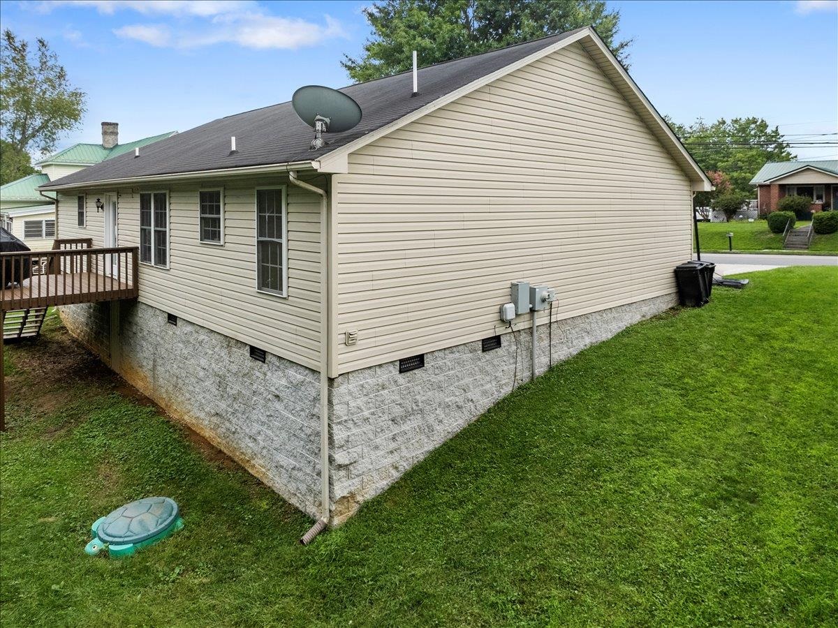408 Giles Avenue Dublin VA 24084