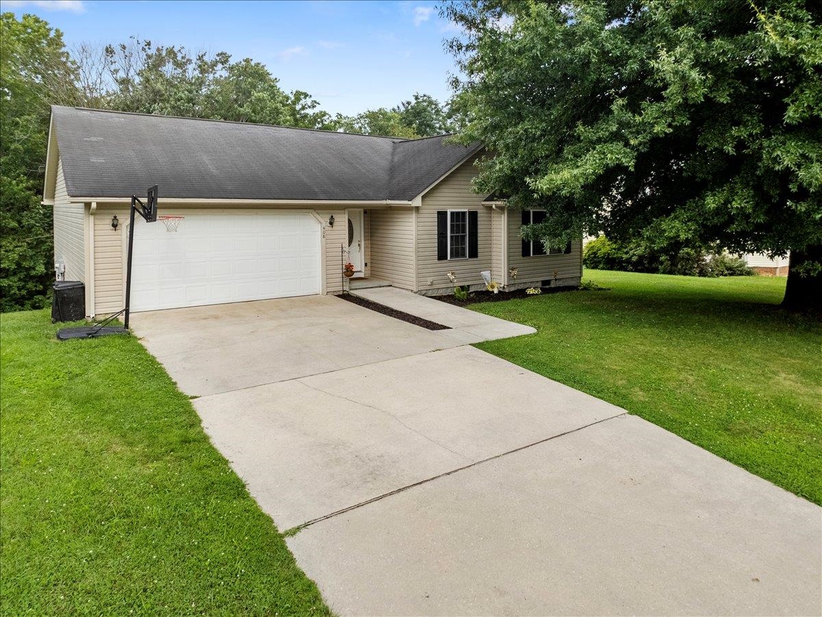 408 Giles Avenue Dublin VA 24084