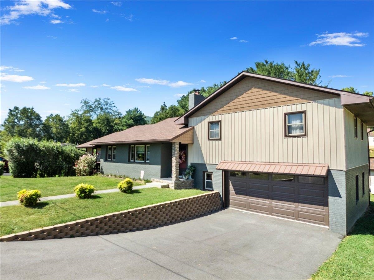 103 Sunset Street Narrows VA 24124