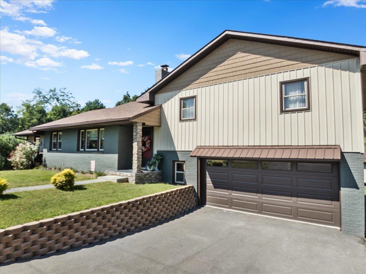 103 Sunset Street Narrows VA 24124