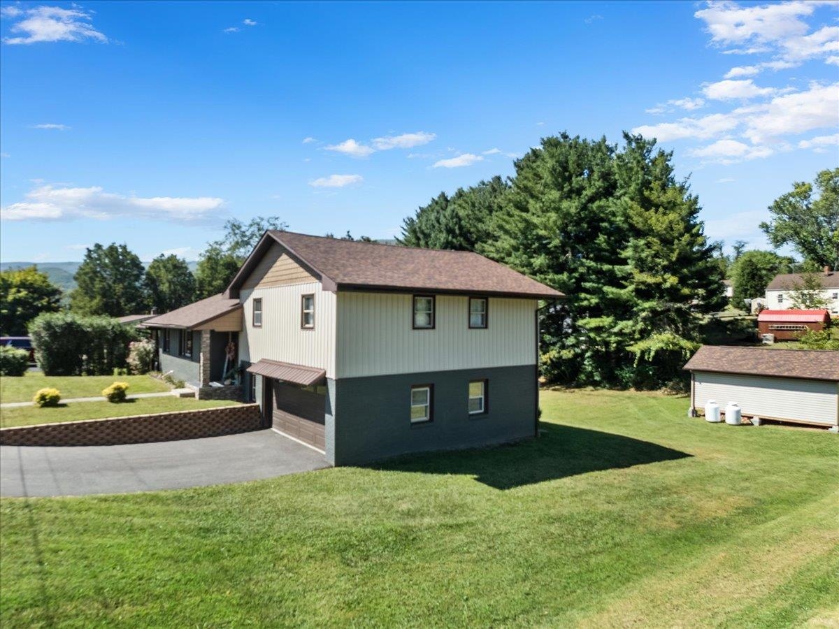 103 Sunset Street Narrows VA 24124