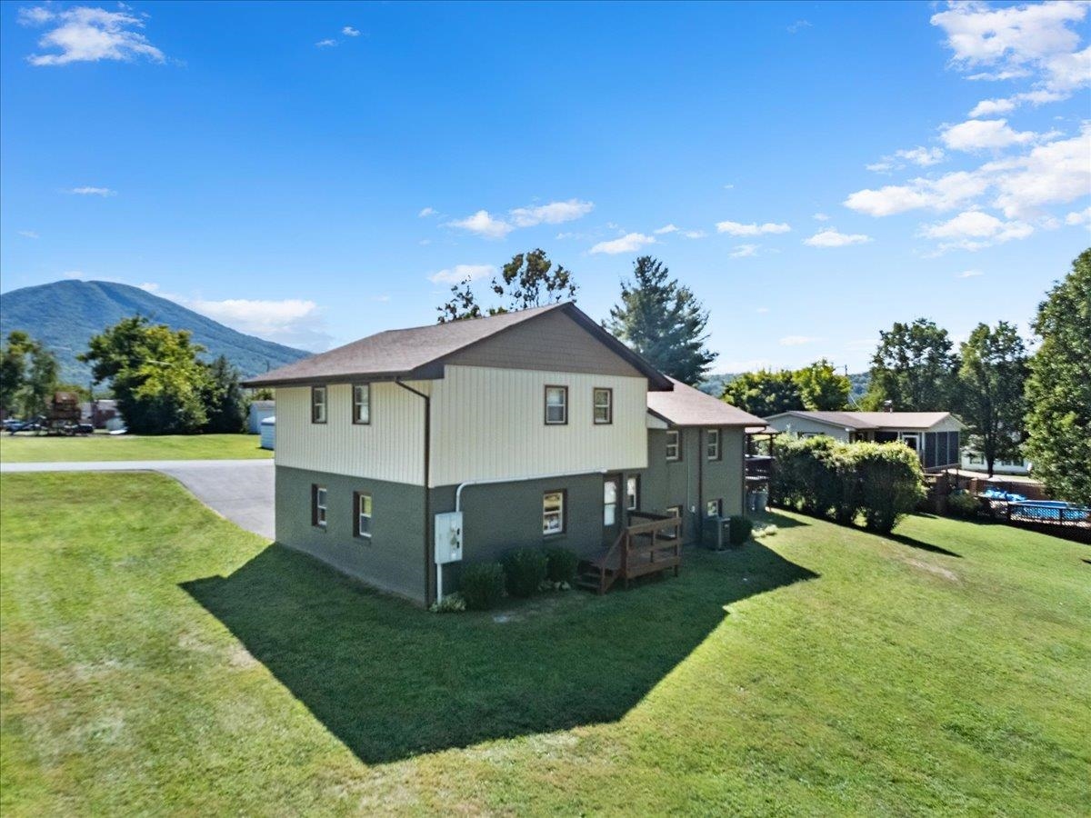 103 Sunset Street Narrows VA 24124