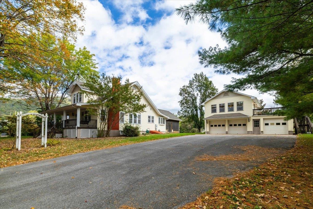 350 Riverside Avenue Narrows VA 24124