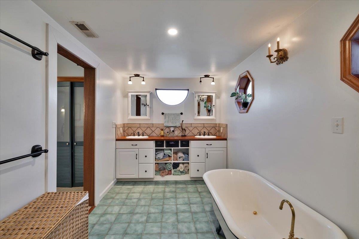 350 Riverside Avenue Narrows VA 24124