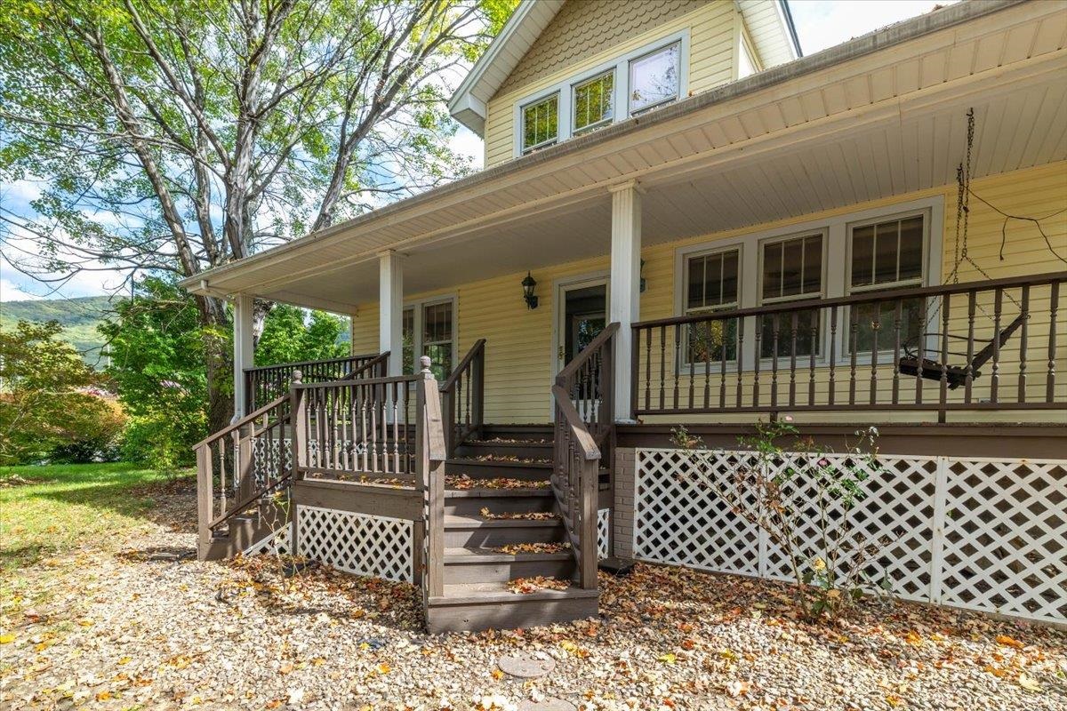 350 Riverside Avenue Narrows VA 24124