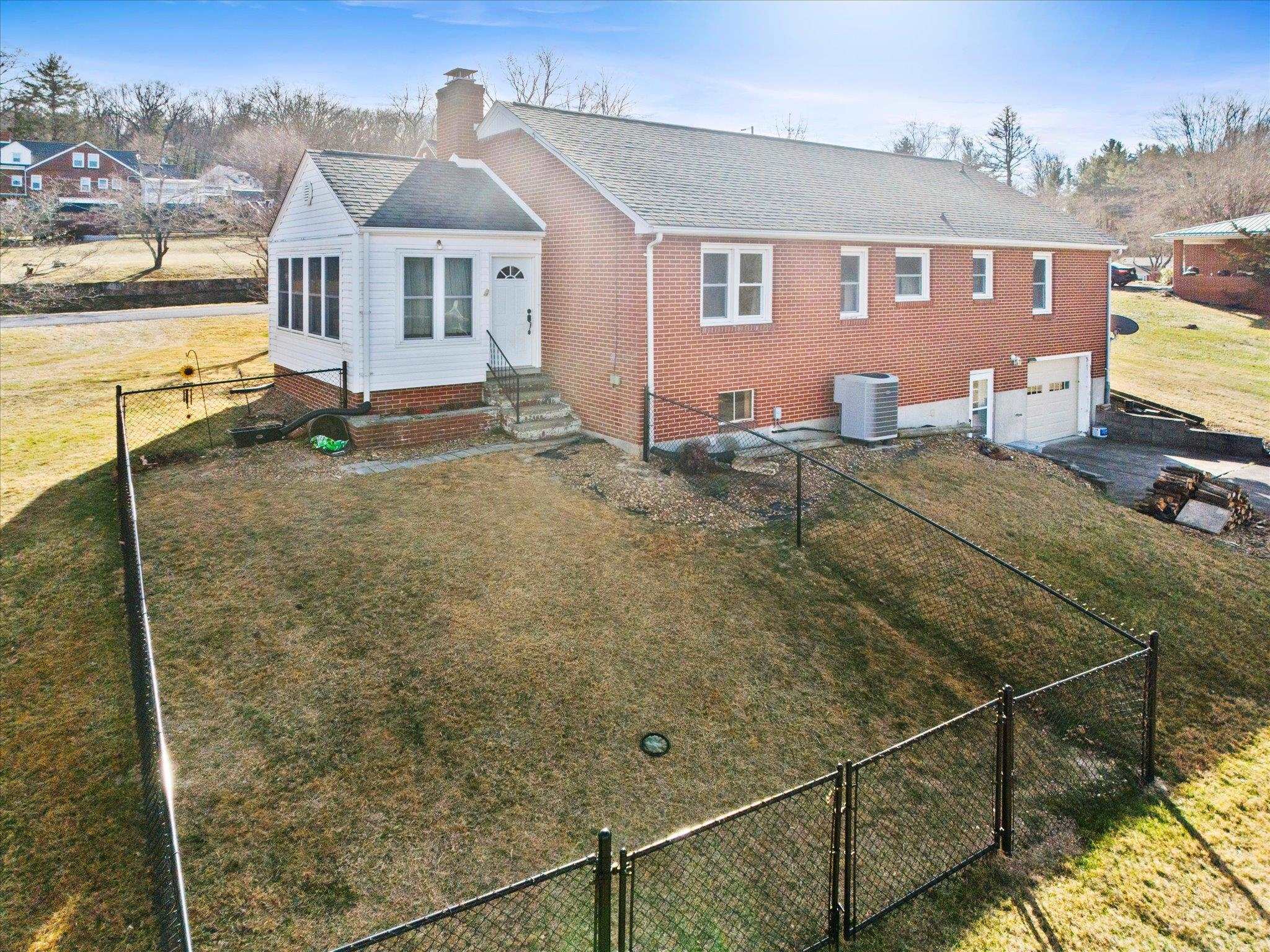 708 Clifford Street Pearisburg VA 24134