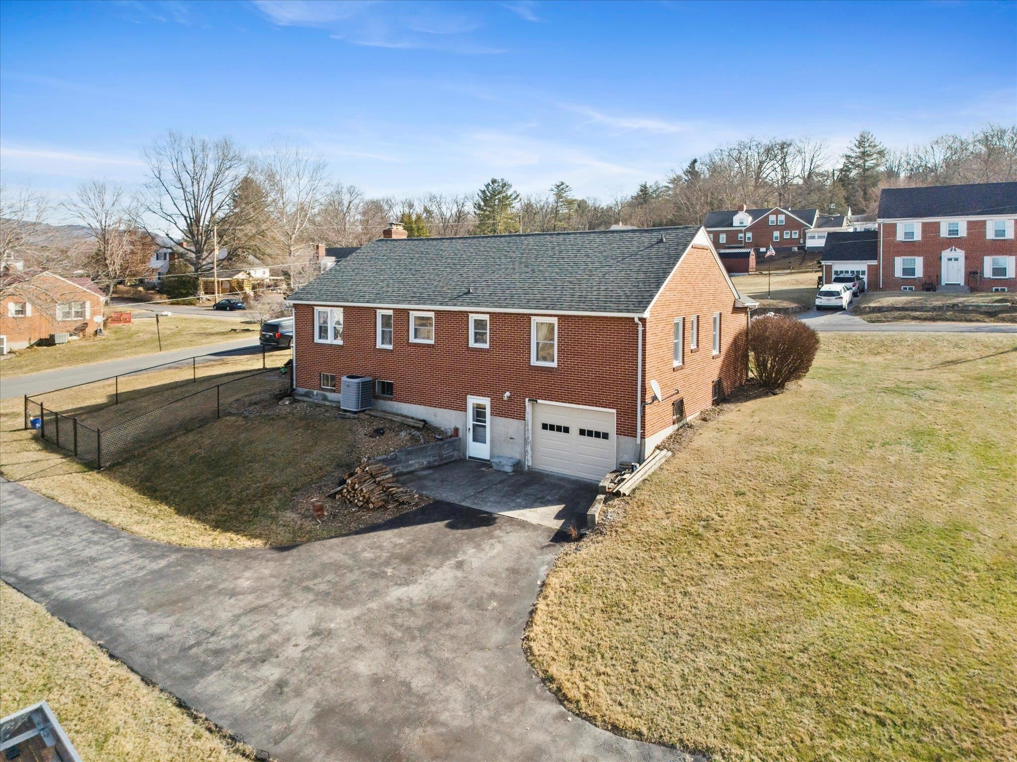 708 Clifford Street Pearisburg VA 24134
