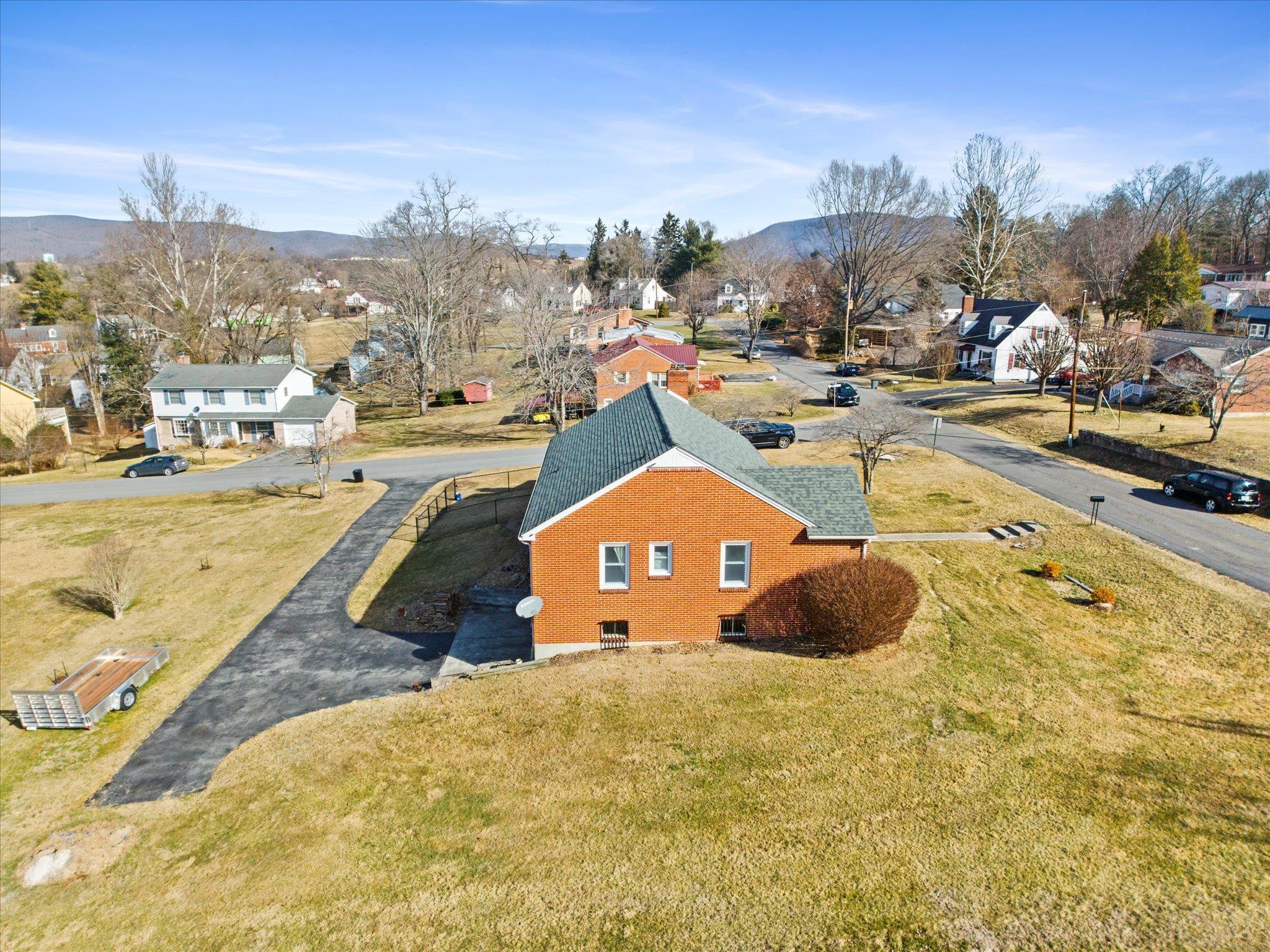708 Clifford Street Pearisburg VA 24134
